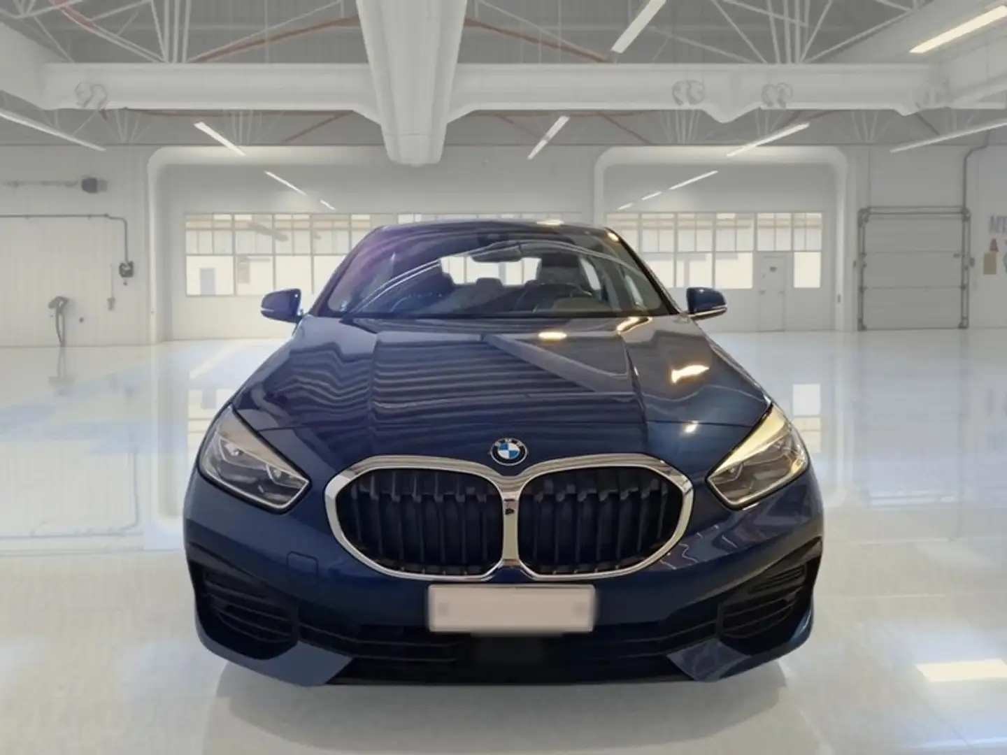 BMW 116 116d Business Advantage Auto 5 PORTE - 2