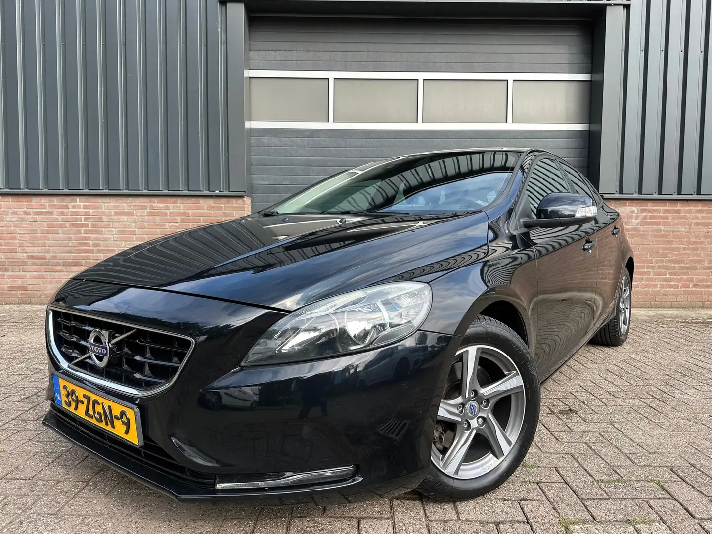 Volvo V40 1.6 T3 150PK Kinetic / Lederen interieur / Achteru Fekete - 1