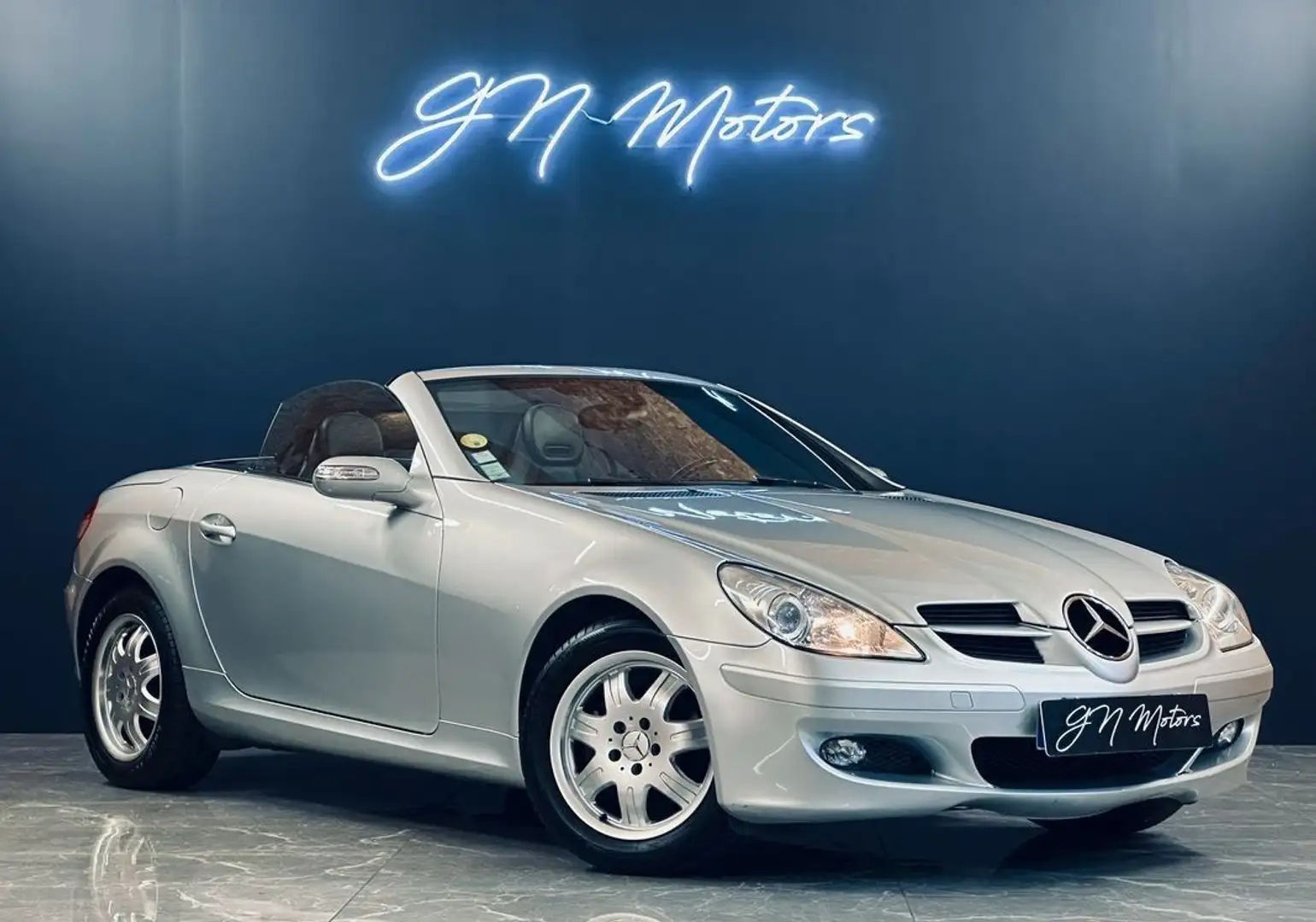 Mercedes-Benz SLK Classe Mercedes 200K Excellent état Entretien à jour Chauffe nuque Sièges chauffants Grau - 1