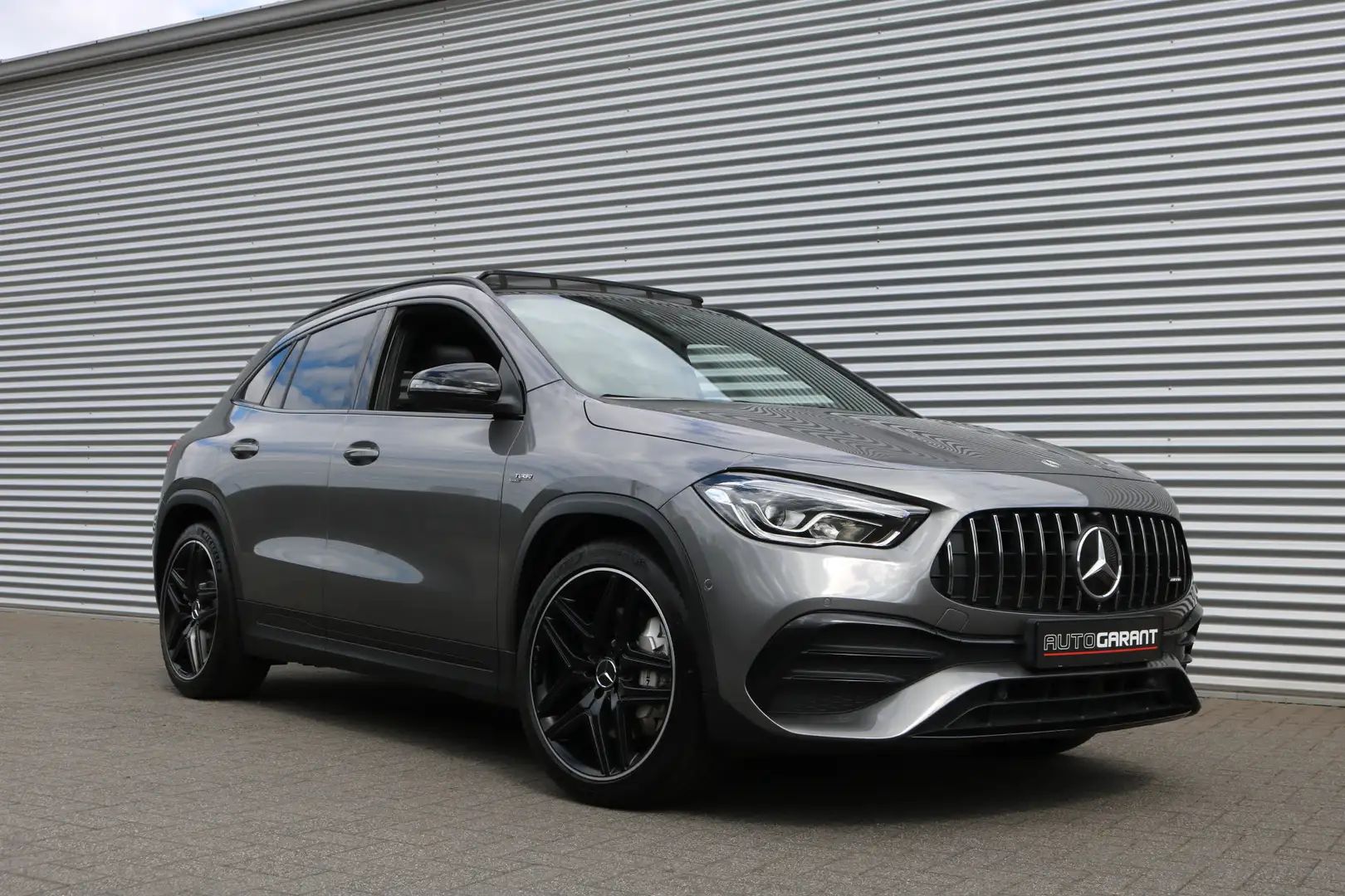 Mercedes-Benz GLA 35 AMG 4MATIC AMG NightPakket 306PK (31.249Km Panodak Spo Gris - 2