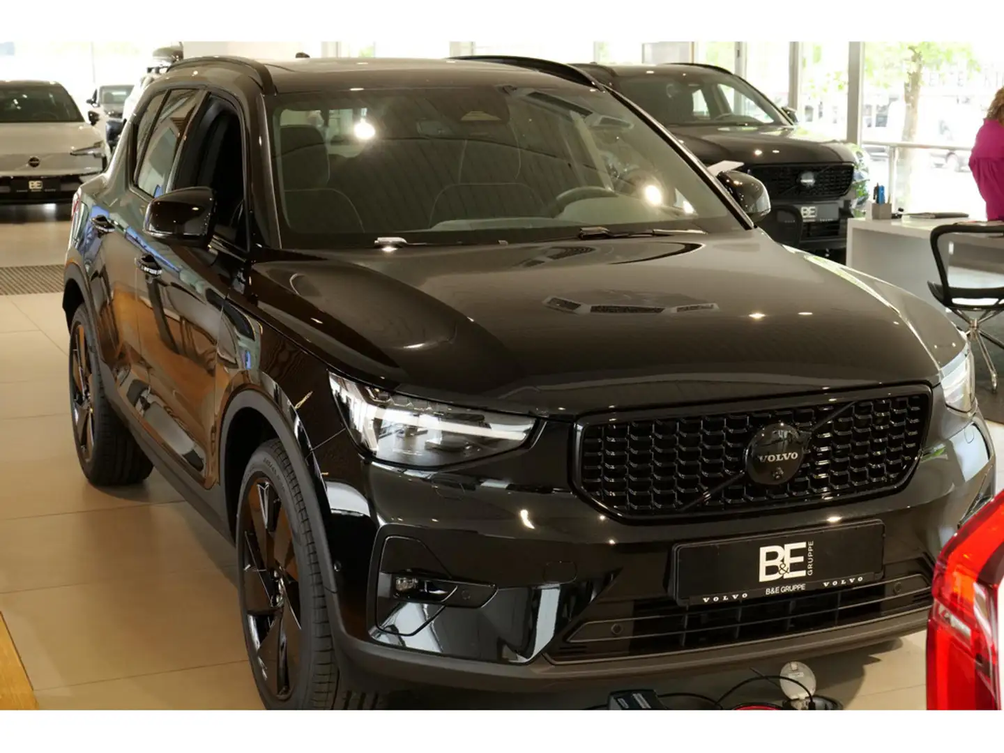 Volvo XC40 B4 Ultra Black Edition PANORAMA | 360° | HARMAN/KARDON Schwarz - 2