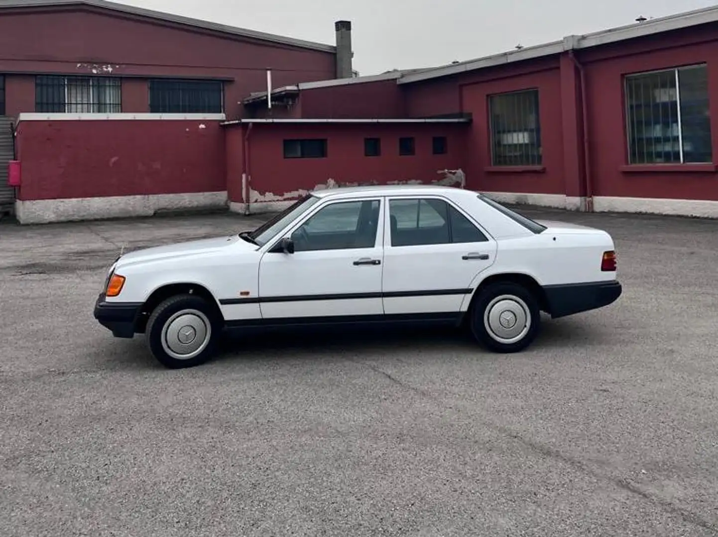 Mercedes-Benz 200 Blanco - 2