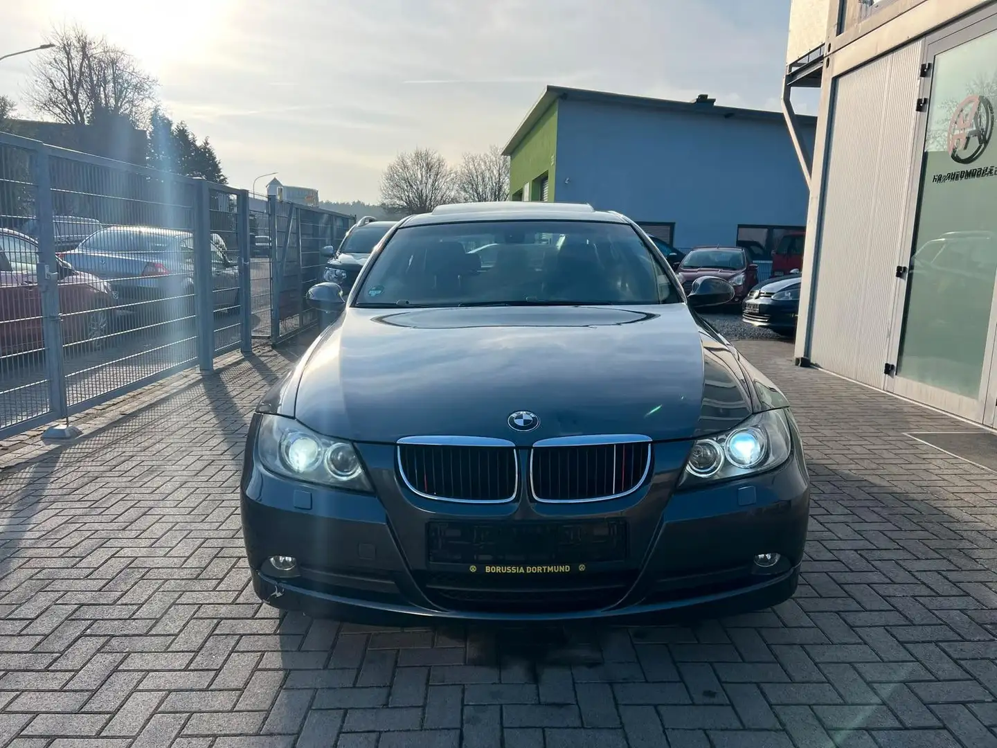 BMW 320 3 Limousine 320i Xenon Navi - 2