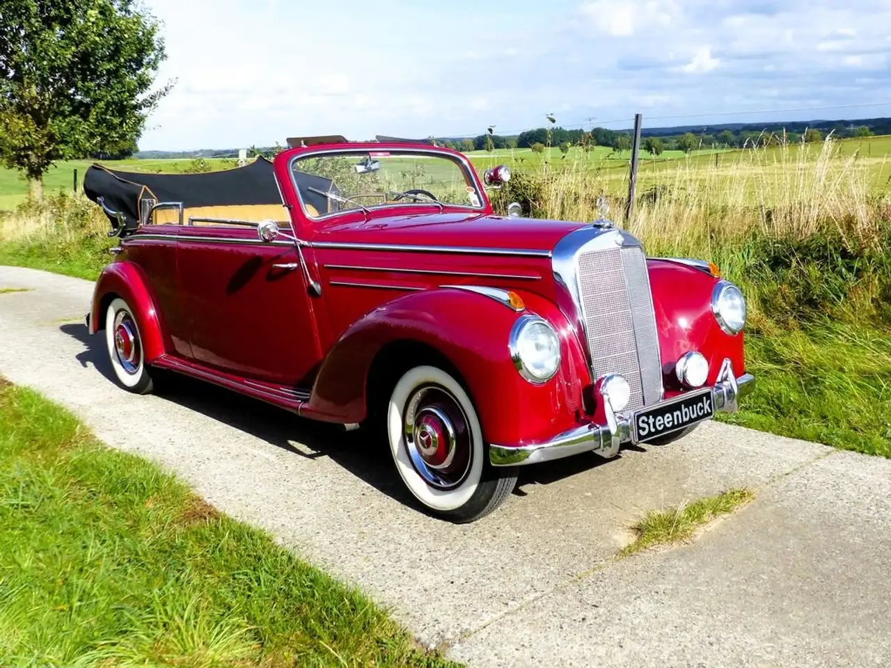 Mercedes-Benz 220 (W 187) Cabriolet B - Zweitürer mit 4 Sitzen, foto 3
