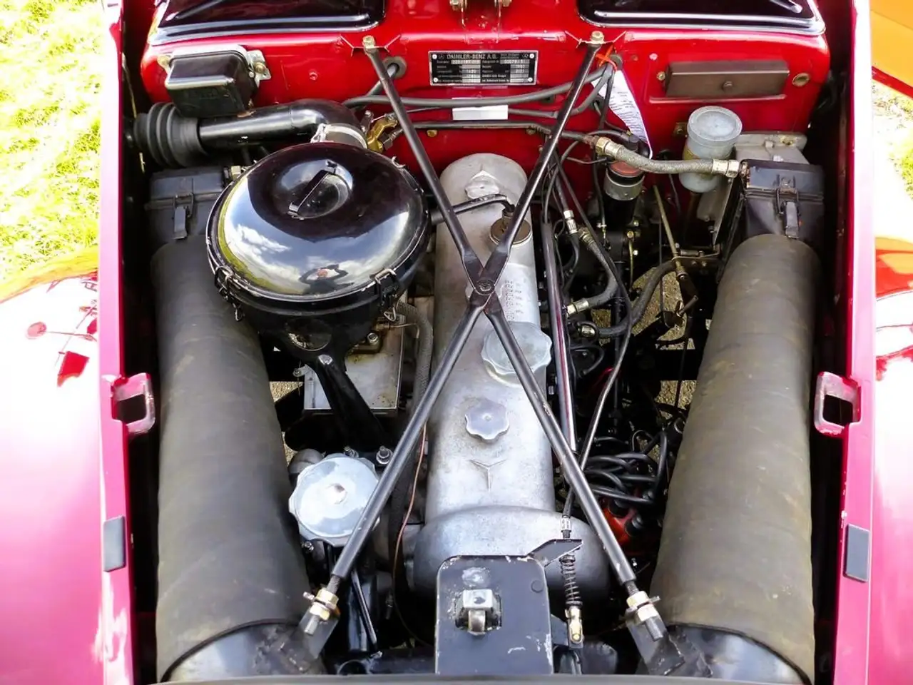 Mercedes-Benz 220 (W 187) Cabriolet B - Zweitürer mit 4 Sitzen, foto 7