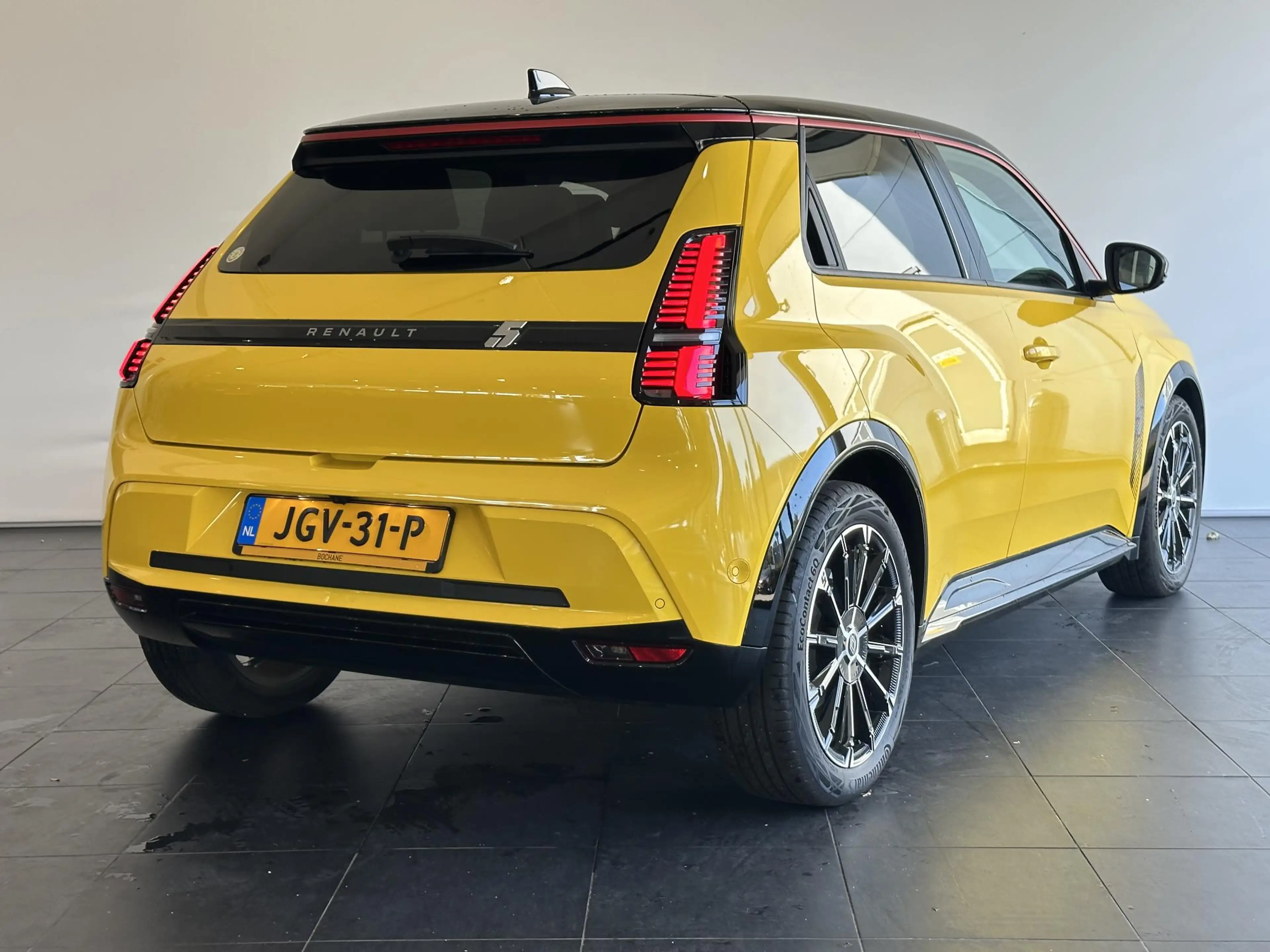 Renault R 5 urban range iconic cinq 40 kWh LAGE KM-STAND | 1E — photo 2