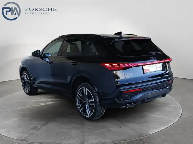 Audi Q5 SUV TDI quattro 150 kW Ansicht 3