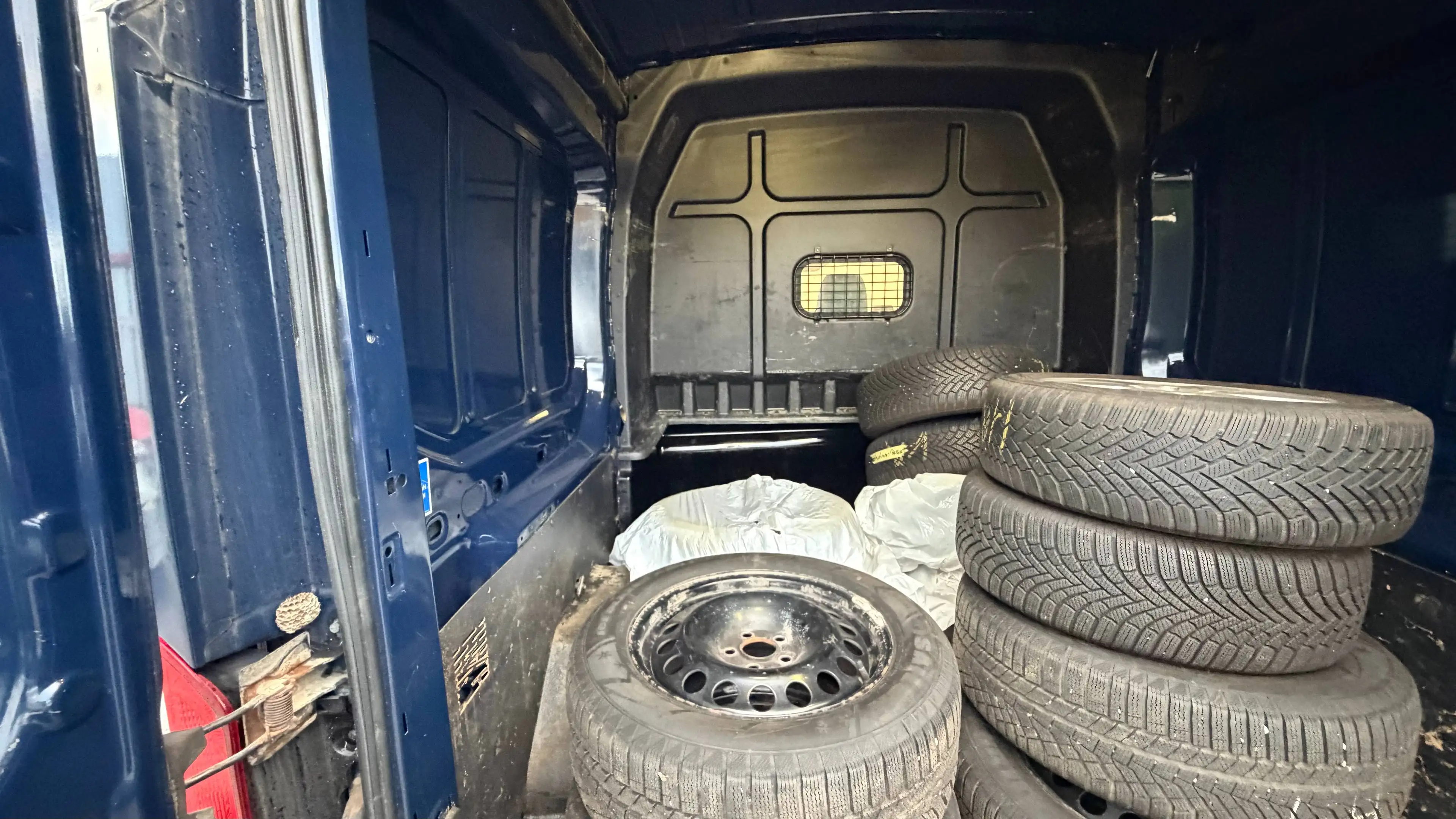 Ford Transit 350 L2 H2 DOKKA ALLRAD — photo 16