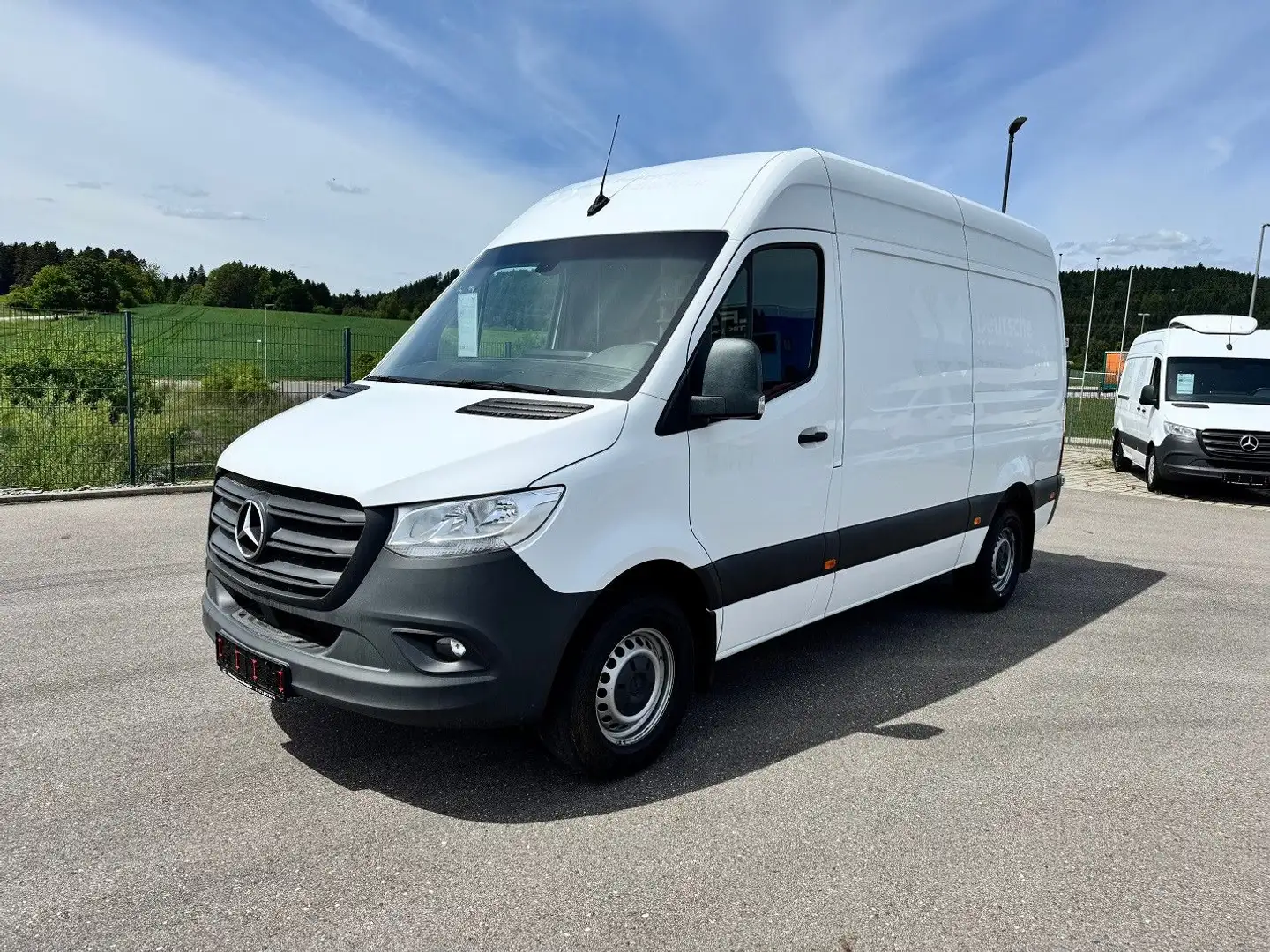 Mercedes-Benz Sprinter 317 CDI Lang Hoch Klima MBUX AHK Weiß - 1