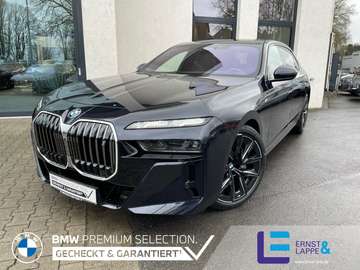 xDrive60 Limousine || M Sport Theatre Screen