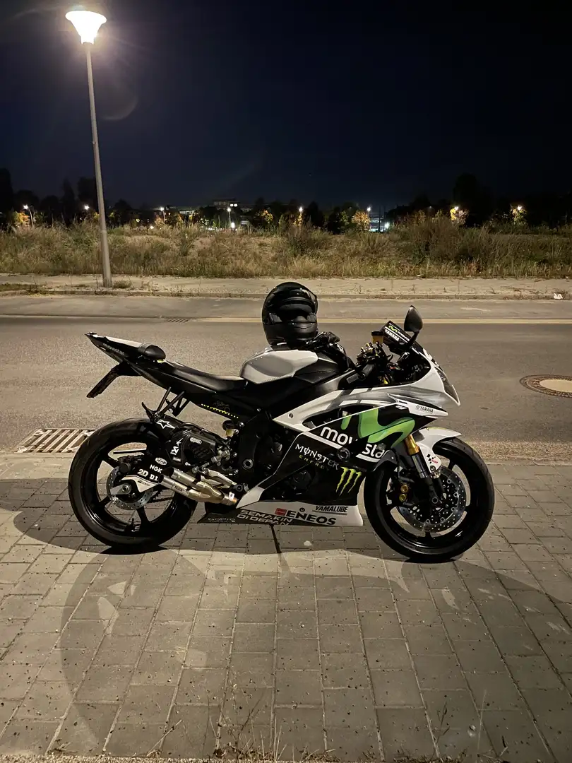 Yamaha YZF-R6 RJ15 / IXIL Hyperlow / TÜV Neu / Garagenfahrzeug Blanco - 2