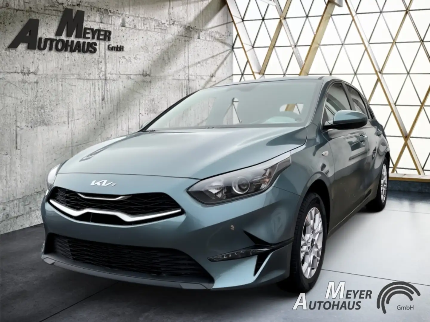Kia Ceed / cee'd 1.5 Vision Komfort NAVI+Einparkhilfe hinten+Spuras Grau - 1