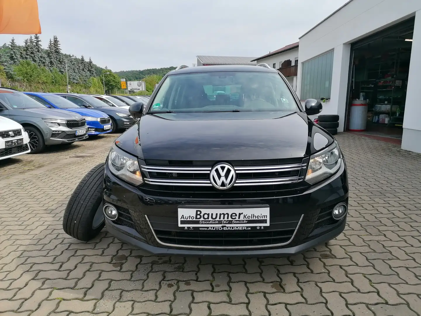 Volkswagen Tiguan 1.4 TSI Sport & Style AHK SHZ Navi TÜV 26 Černá - 2