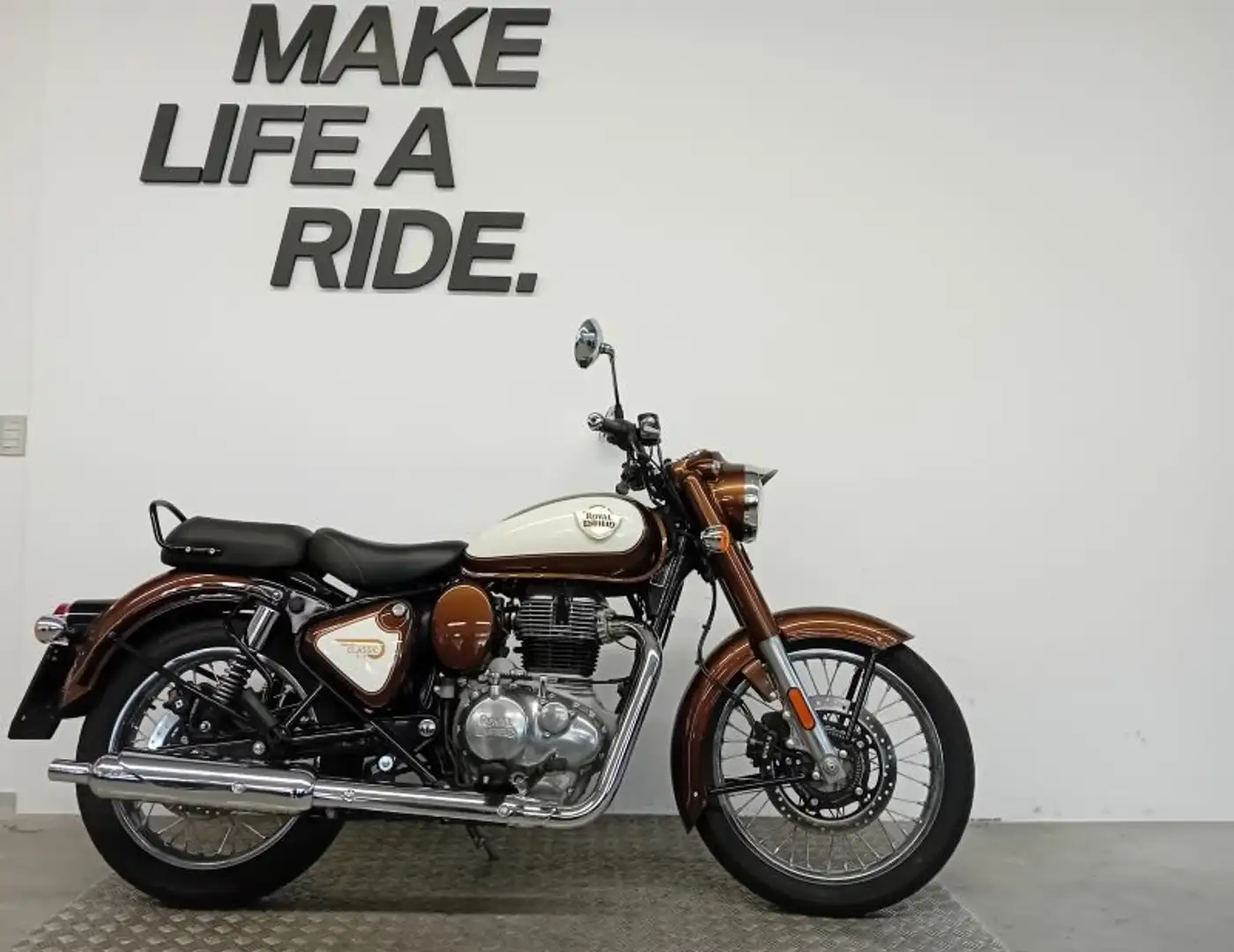 Royal Enfield Classic 350 Bronze - 1