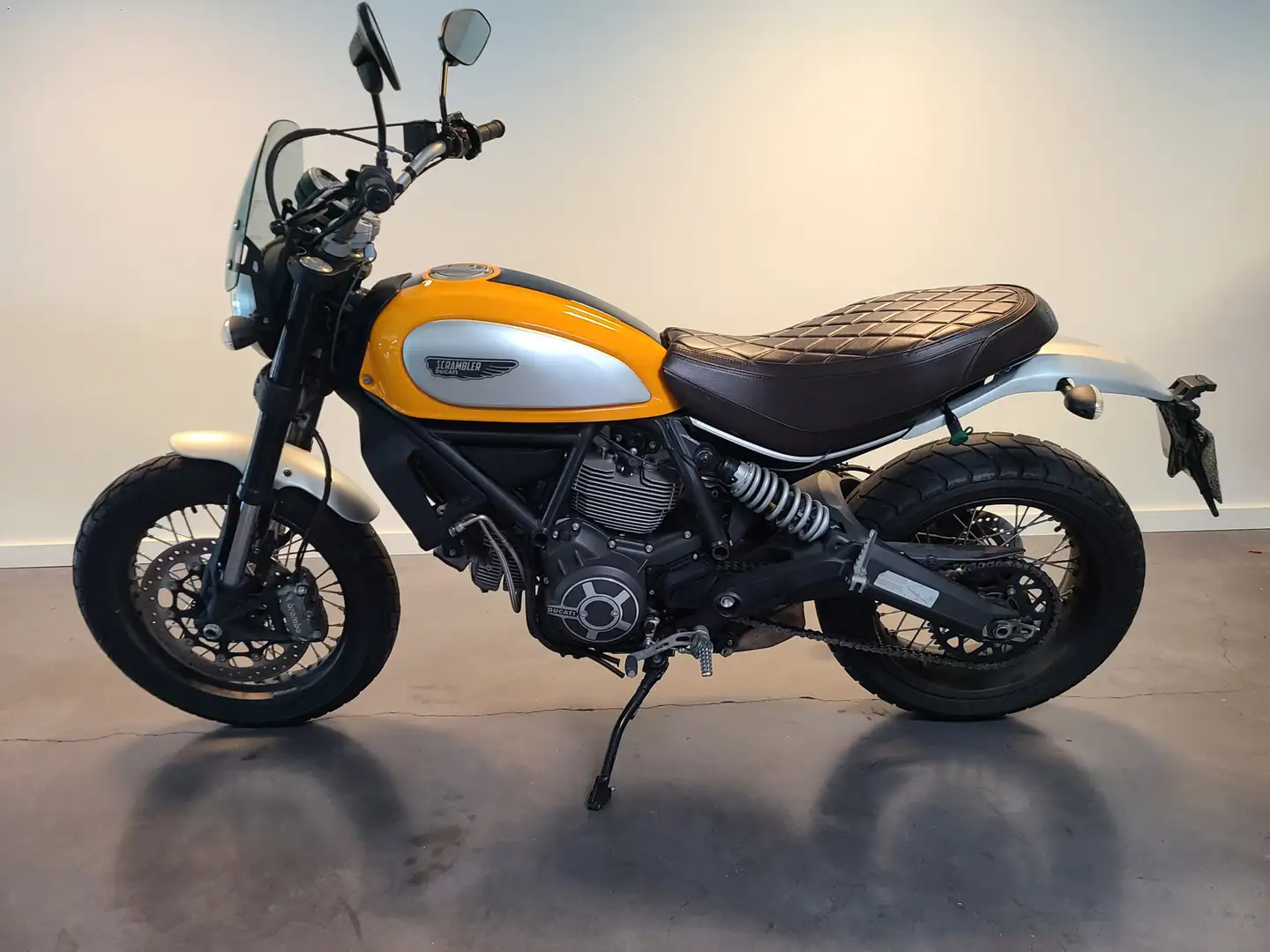 Ducati Scrambler - 2