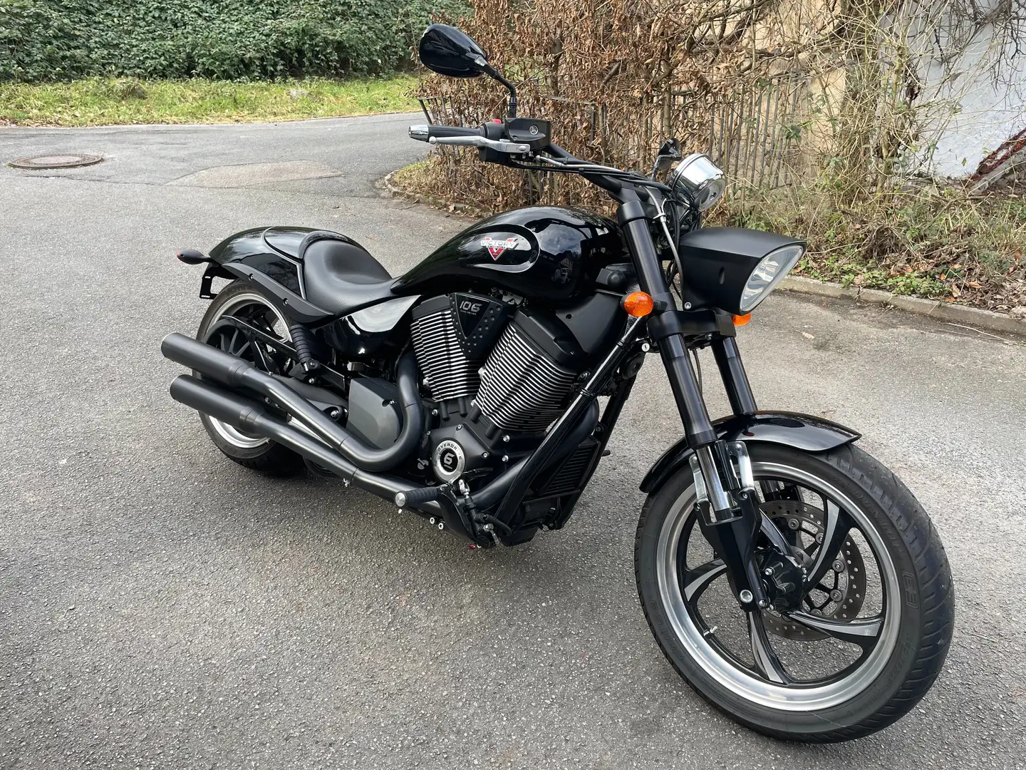 Victory Hammer 8-Ball Negro - 1