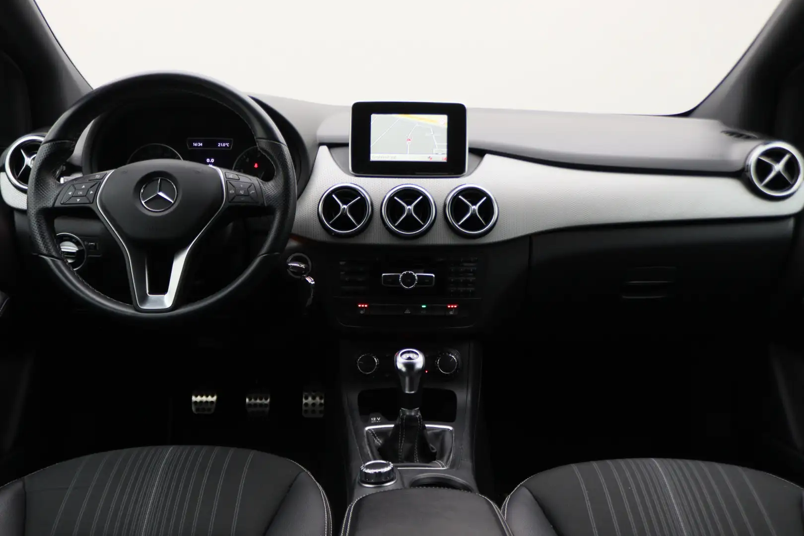 Mercedes-Benz B 180 Ambition Navigatie, Stoelverwarming, Airco, Blueto Gris - 2