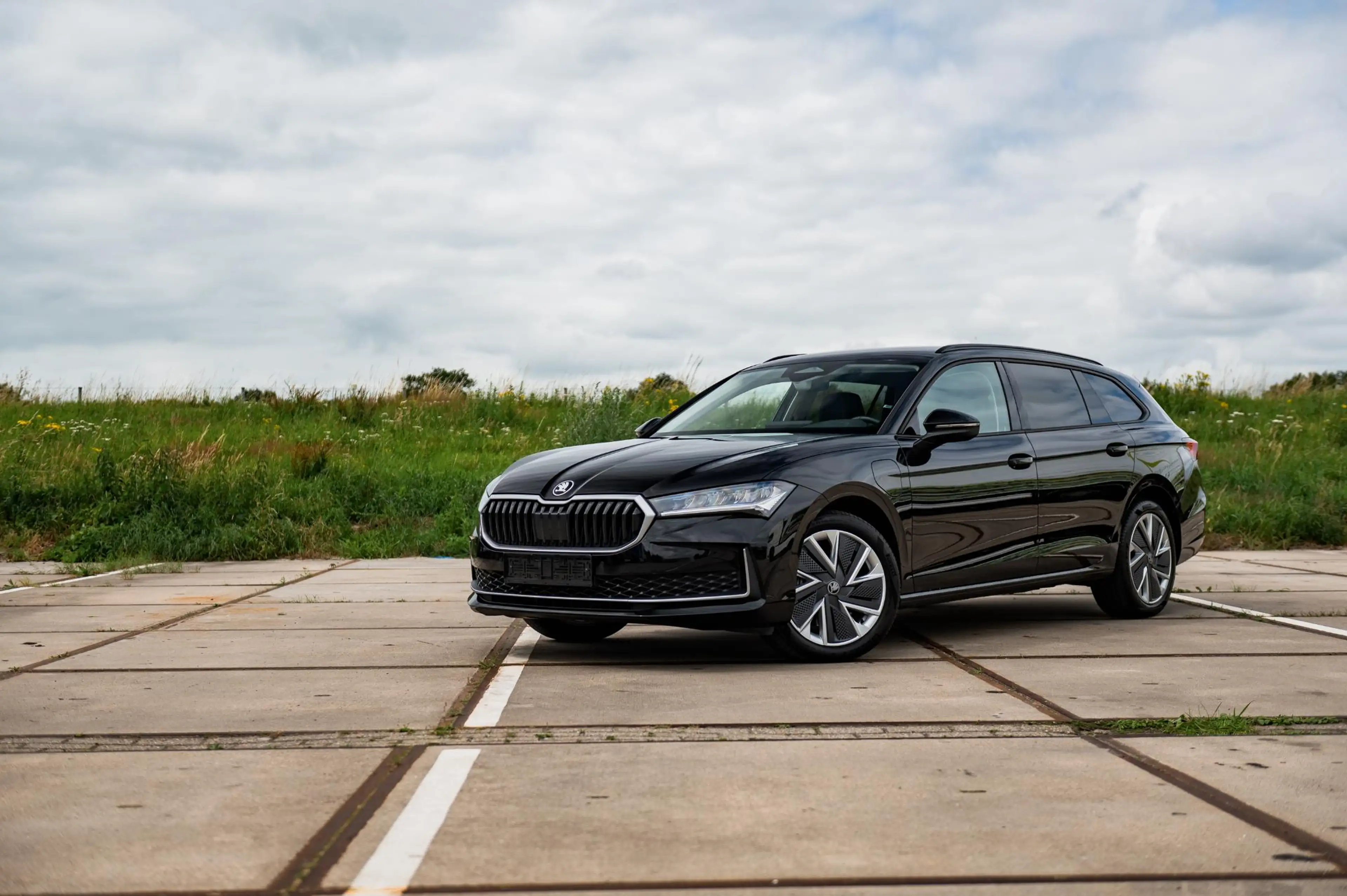 Skoda Superb Combi 1.5 TSI PHEV Selection | TREKHAAK | SUNSET | — photo 7