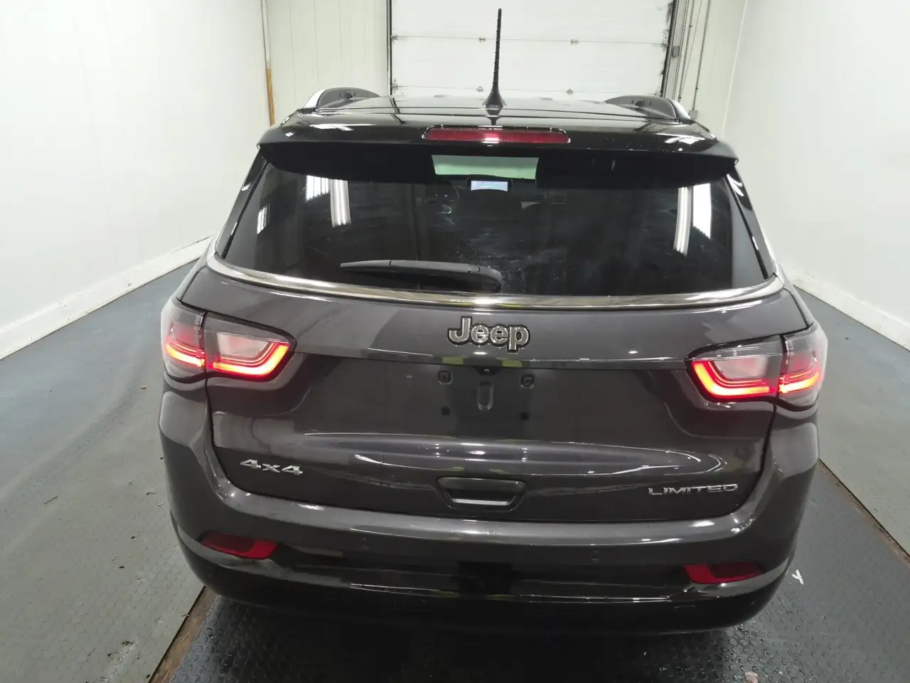 Jeep Compass снимка Jeep Compass