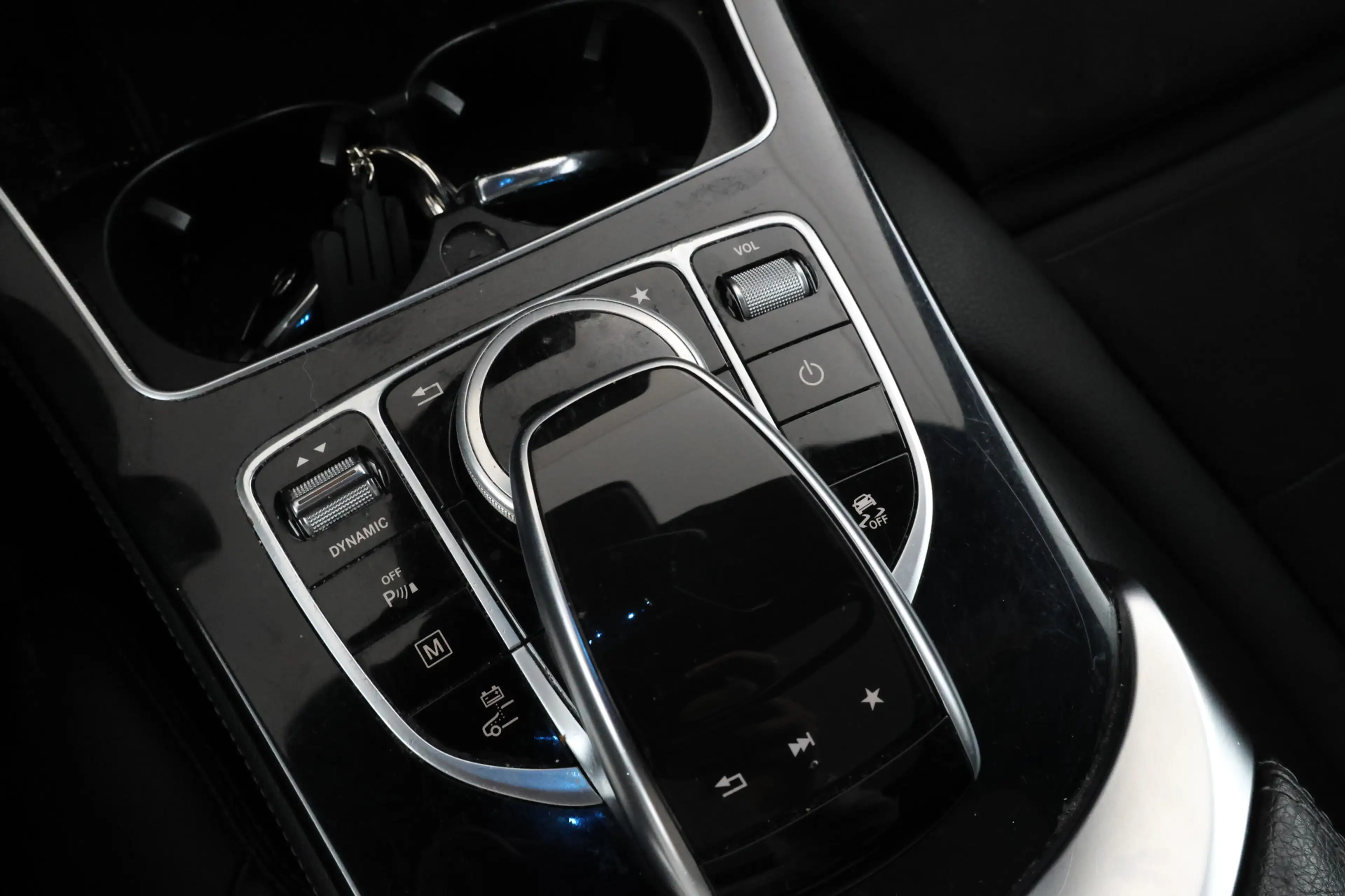Mercedes-Benz GLC 350 350e 4MATIC Premium Plus Panorama, Navigatie, — photo 38