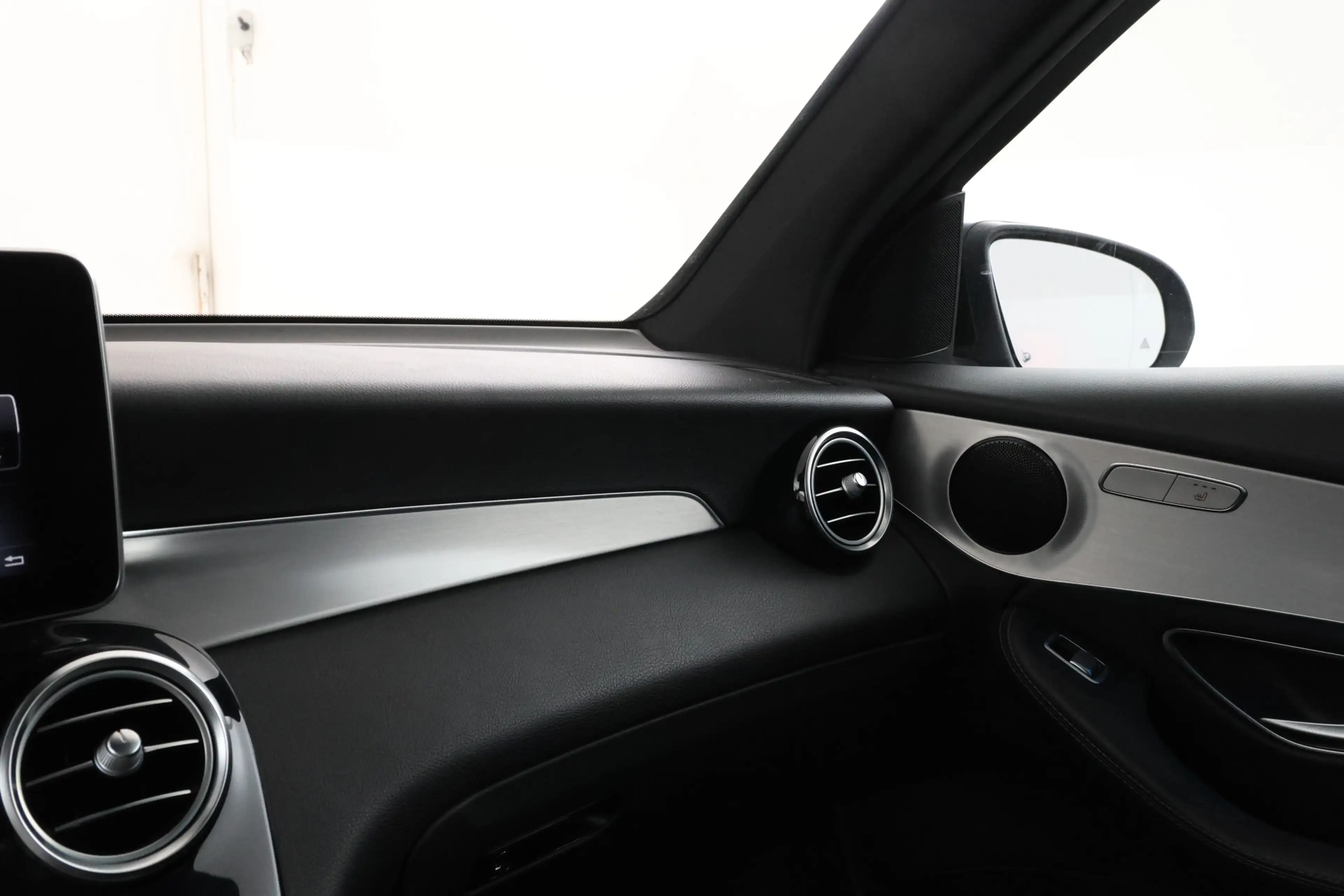 Mercedes-Benz GLC 350 350e 4MATIC Premium Plus Panorama, Navigatie, — photo 39