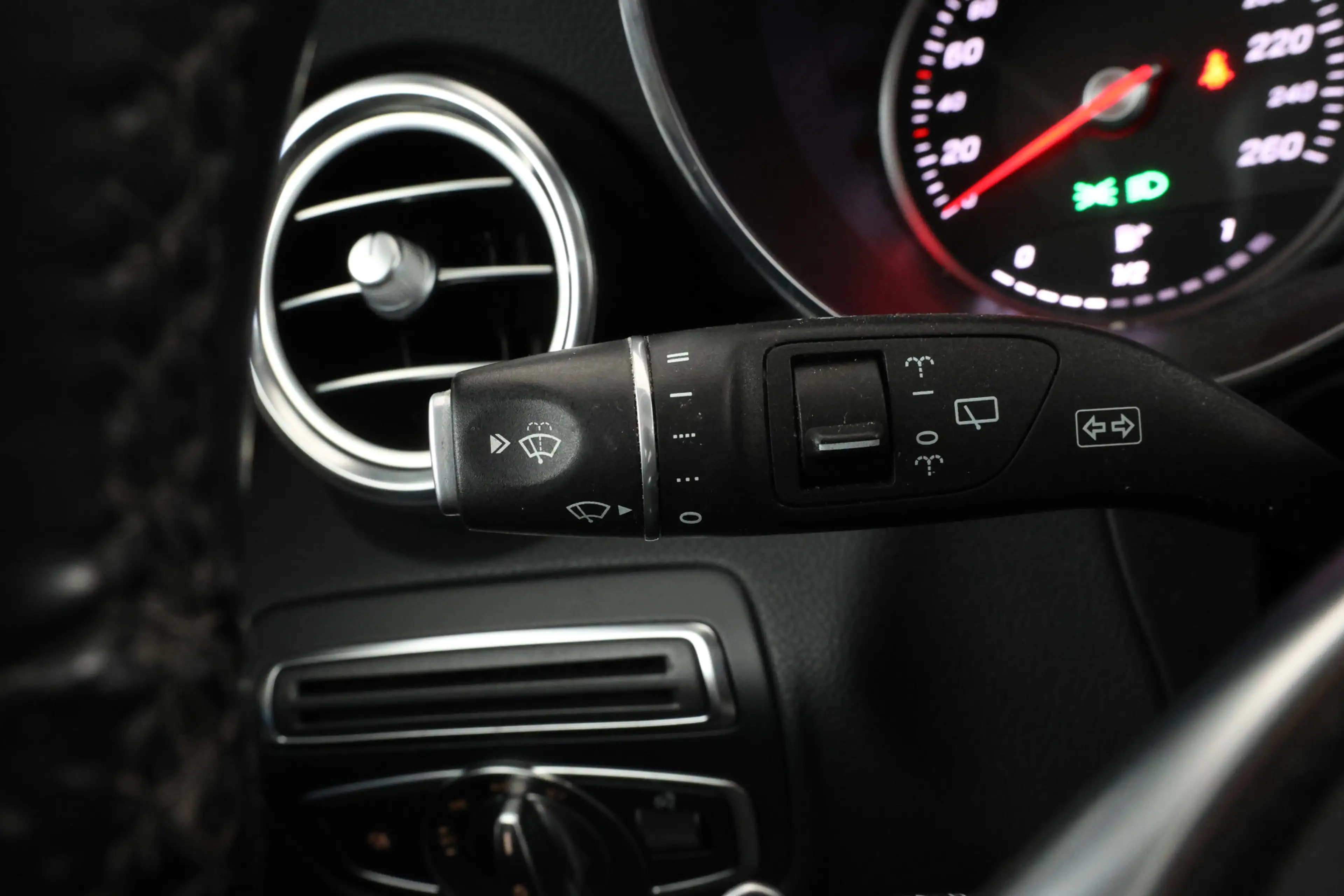 Mercedes-Benz GLC 350 350e 4MATIC Premium Plus Panorama, Navigatie, — photo 25