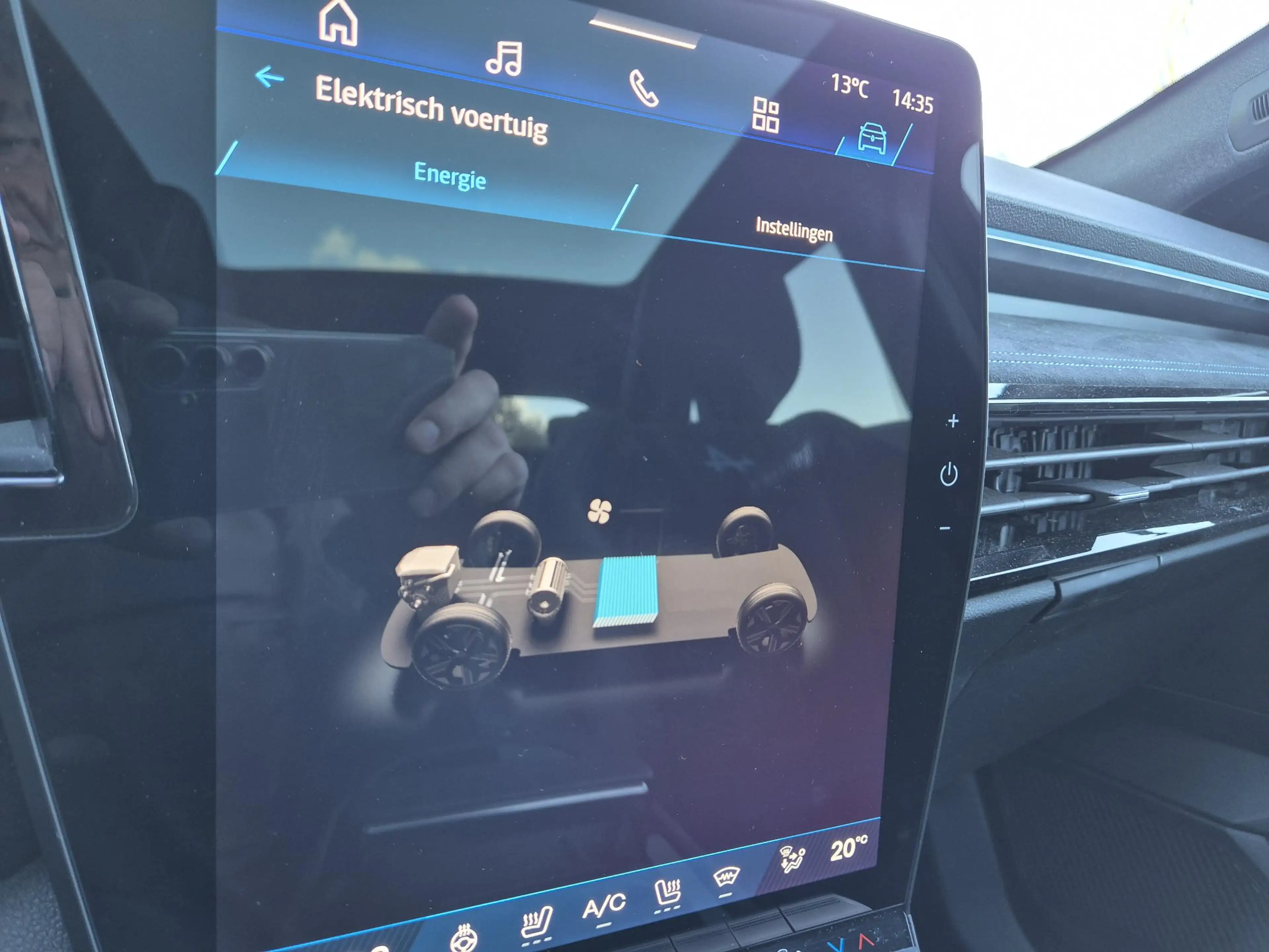 Renault Austral 1.2 E-Tech full hybrid 200 esprit Alpine All Seaso — photo 25