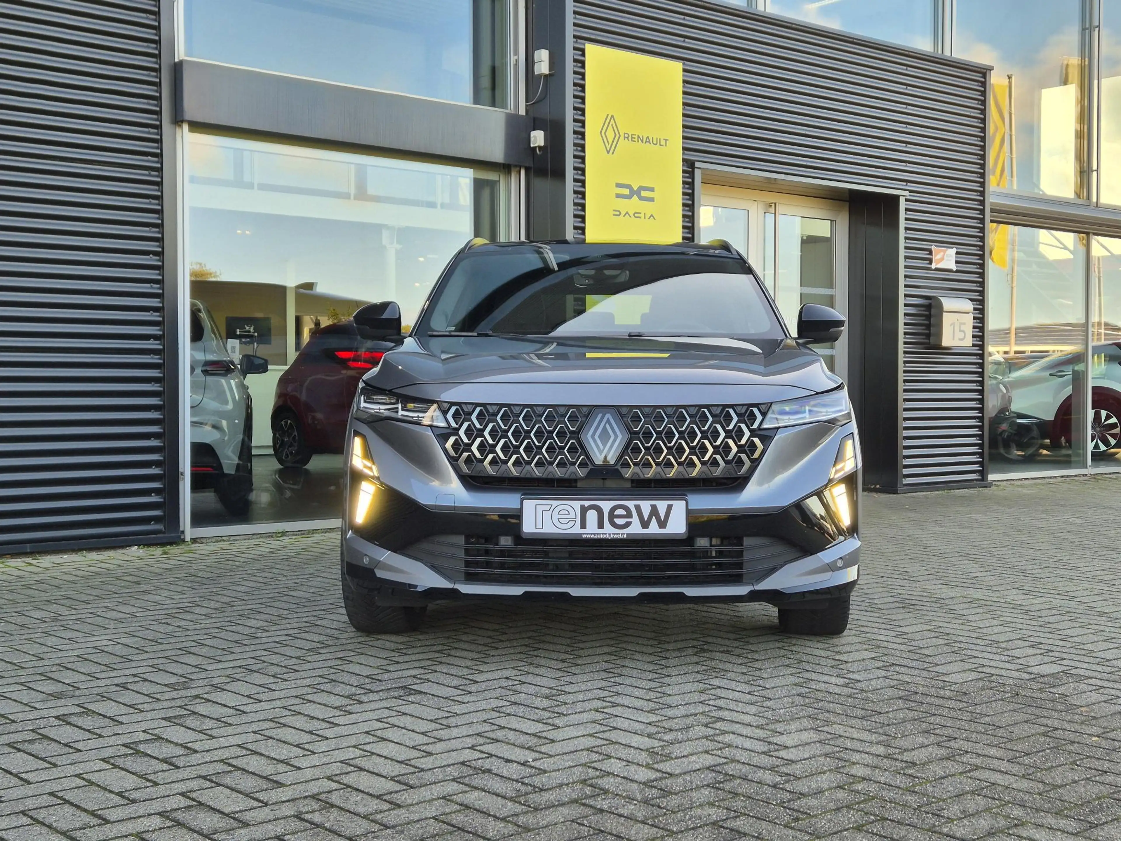 Renault Austral 1.2 E-Tech full hybrid 200 esprit Alpine All Seaso — photo 3