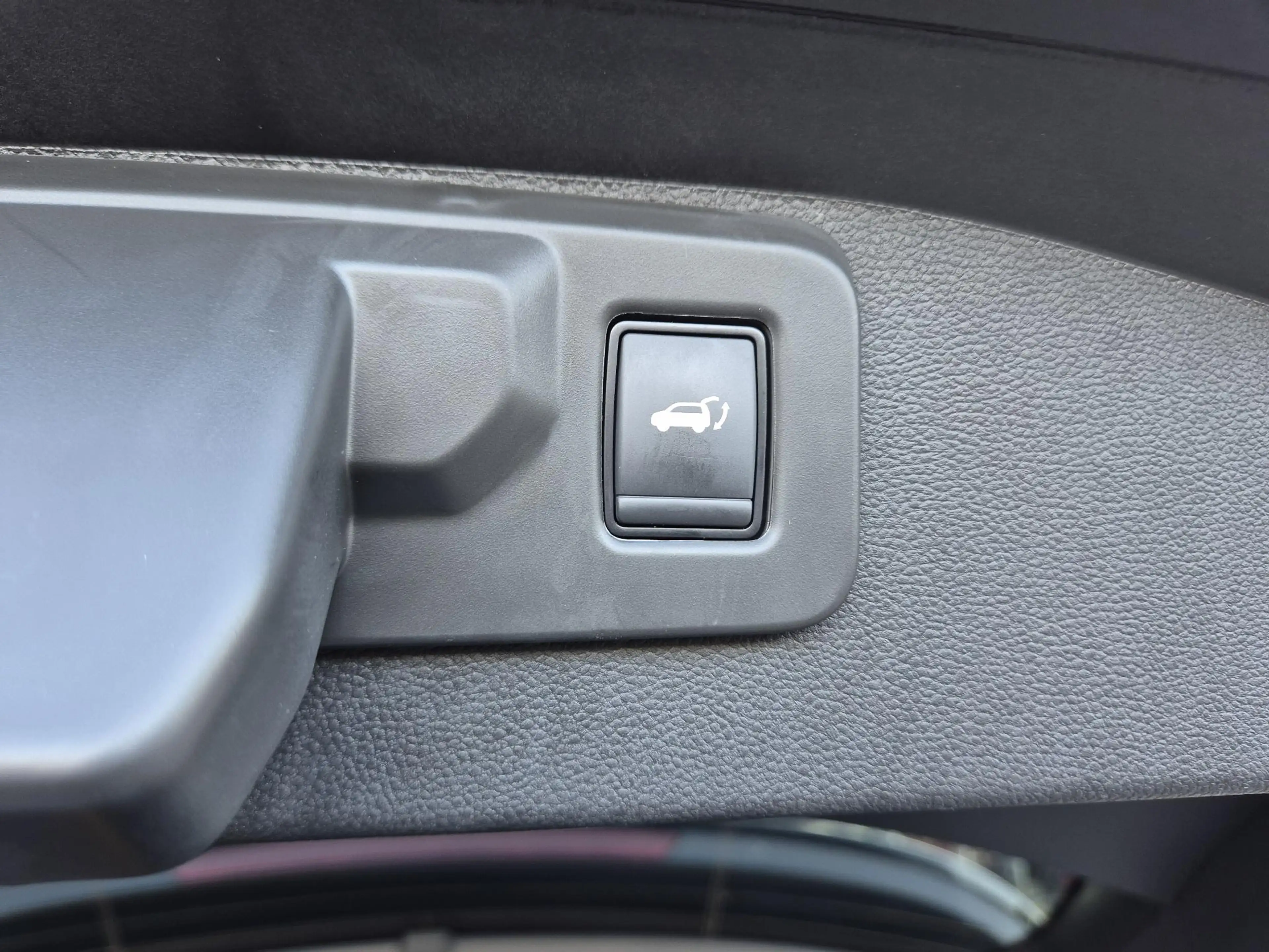 Renault Austral 1.2 E-Tech full hybrid 200 esprit Alpine All Seaso — photo 36