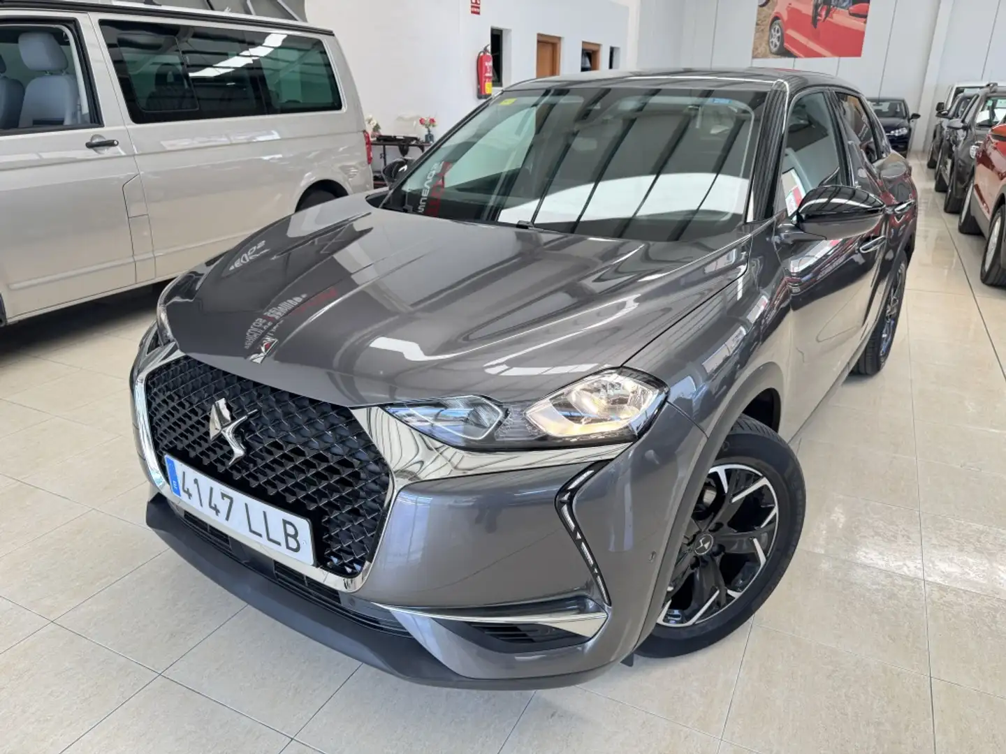 DS Automobiles DS 3 Crossback Puretech So Chic 100 Gris - 1