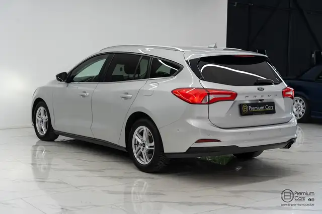 Ford Focus view 14