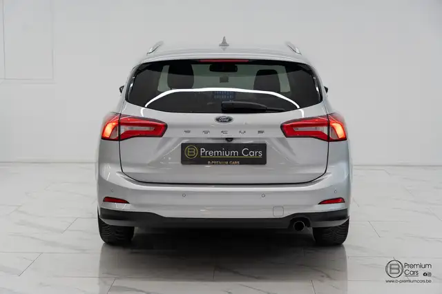 Ford Focus view 15