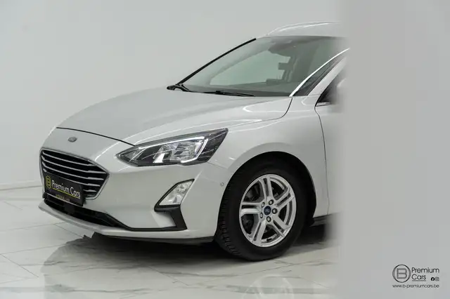 Ford Focus view 12