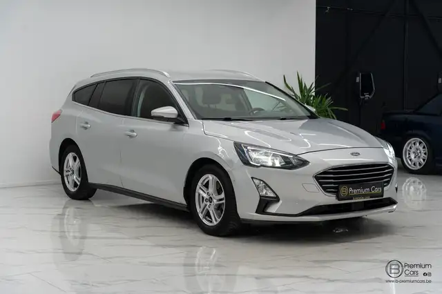 Ford Focus view 5