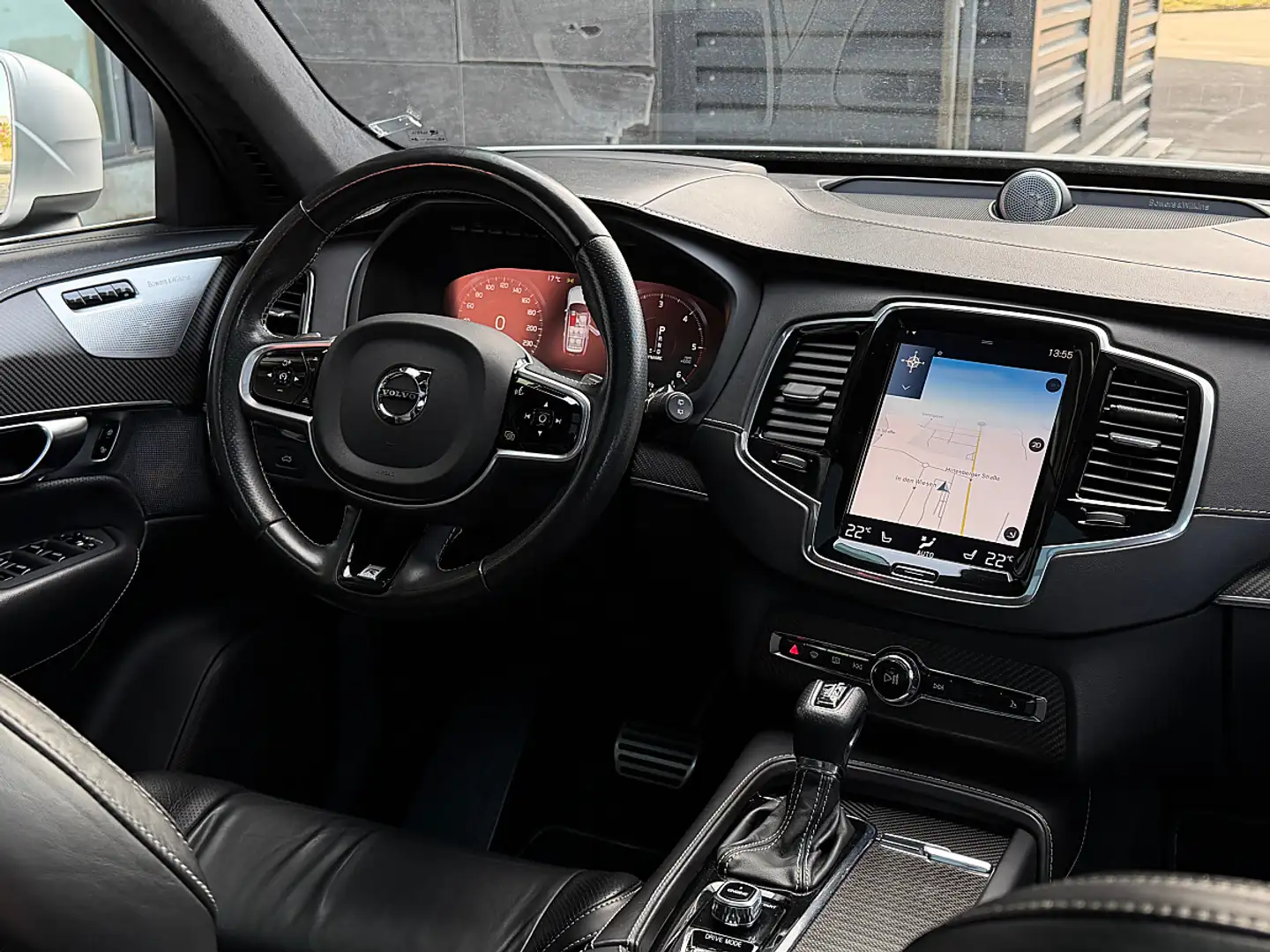 Volvo XC90 D5 // AWD // R-Design // 7 SITZE // PANORAMA Weiß - 2