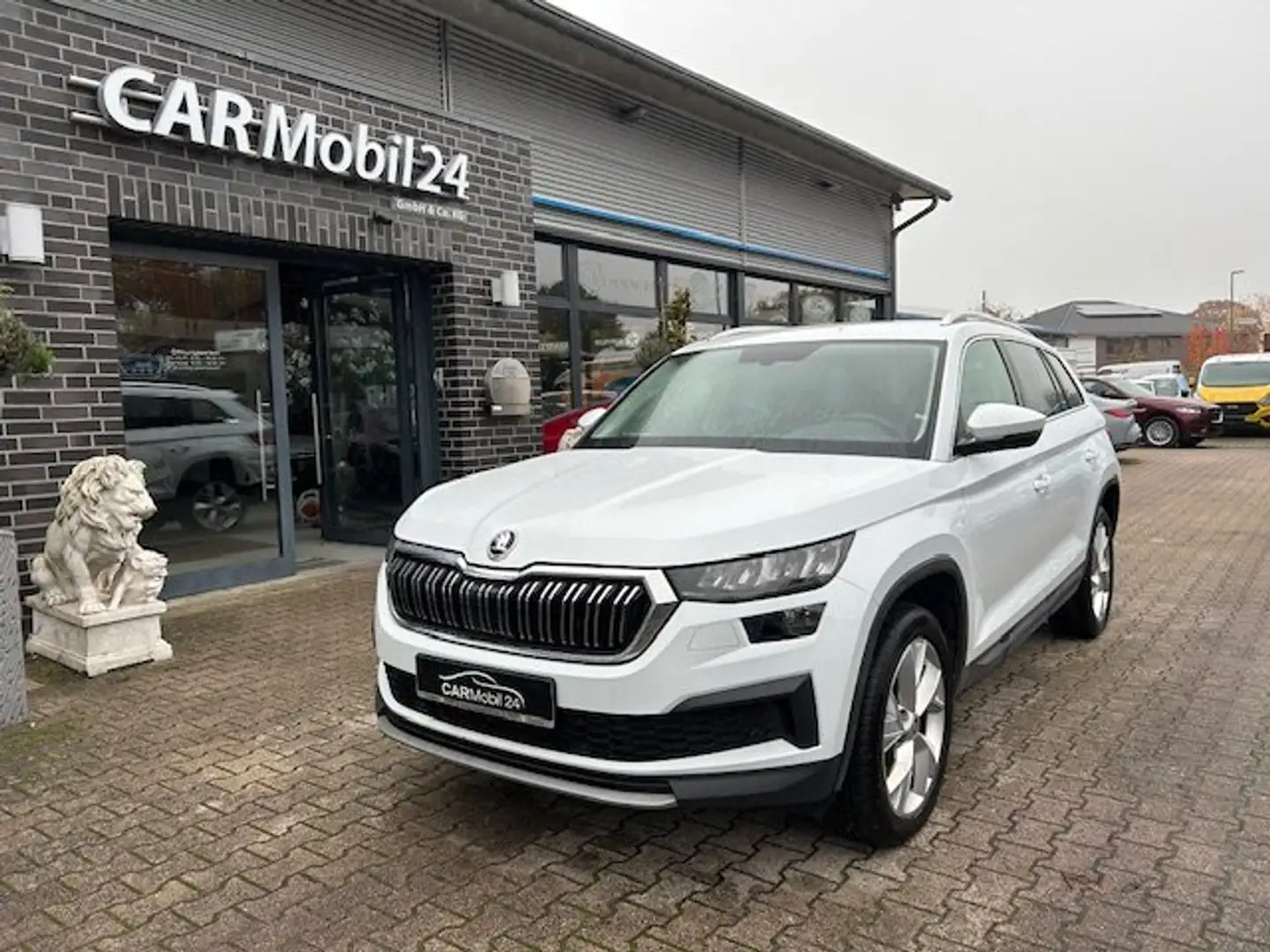 Skoda Kodiaq Kodiaq 2.0 TDI DSG Style*RFK*LED*VC* Blanc - 1