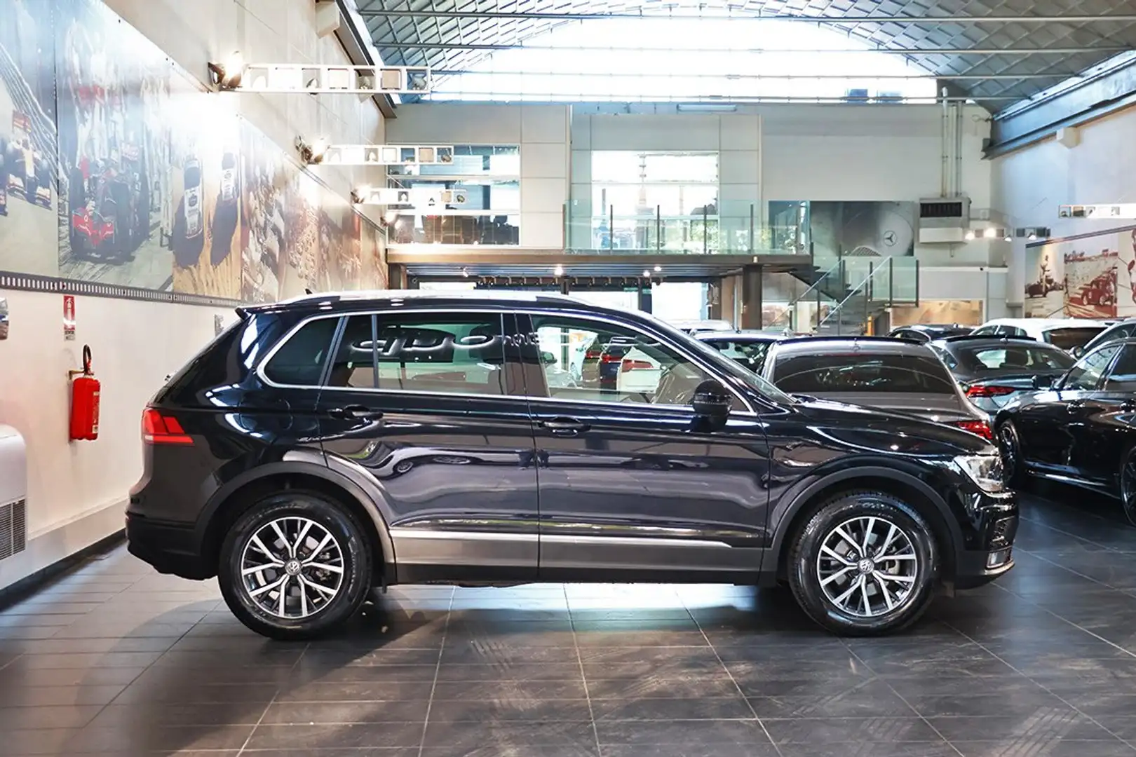 Volkswagen Tiguan 2.0 TDI SCR DSG Business BMT - TELECAMERA/ADAS/APP Noir - 2