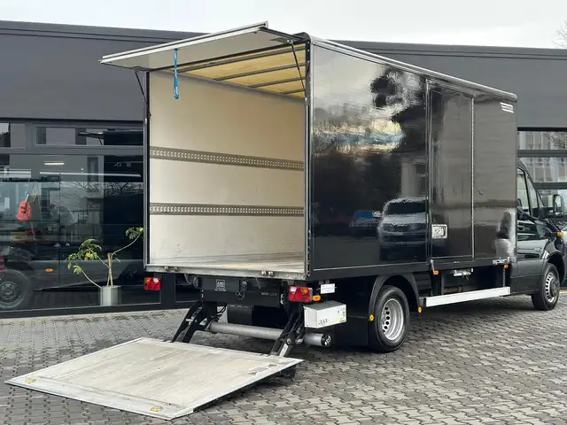 Mercedes-Benz Sprinter 519 V6 5,5T MAXI 4,3m KOFFER+LBW STANDHZ LED MBUX1