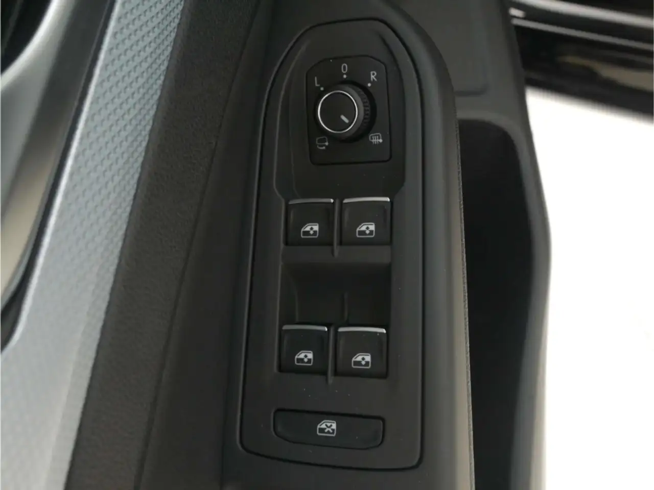 Volkswagen Golf 1.5 eTSI GOAL DSG NAV/LED/ACC/Kamera, миниатюра 17