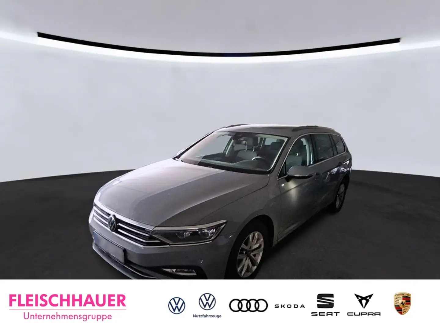 Volkswagen Passat Variant Business 2.0 TDI DSG AHK Pano Navi Rückfahrk. Matr Grau - 1