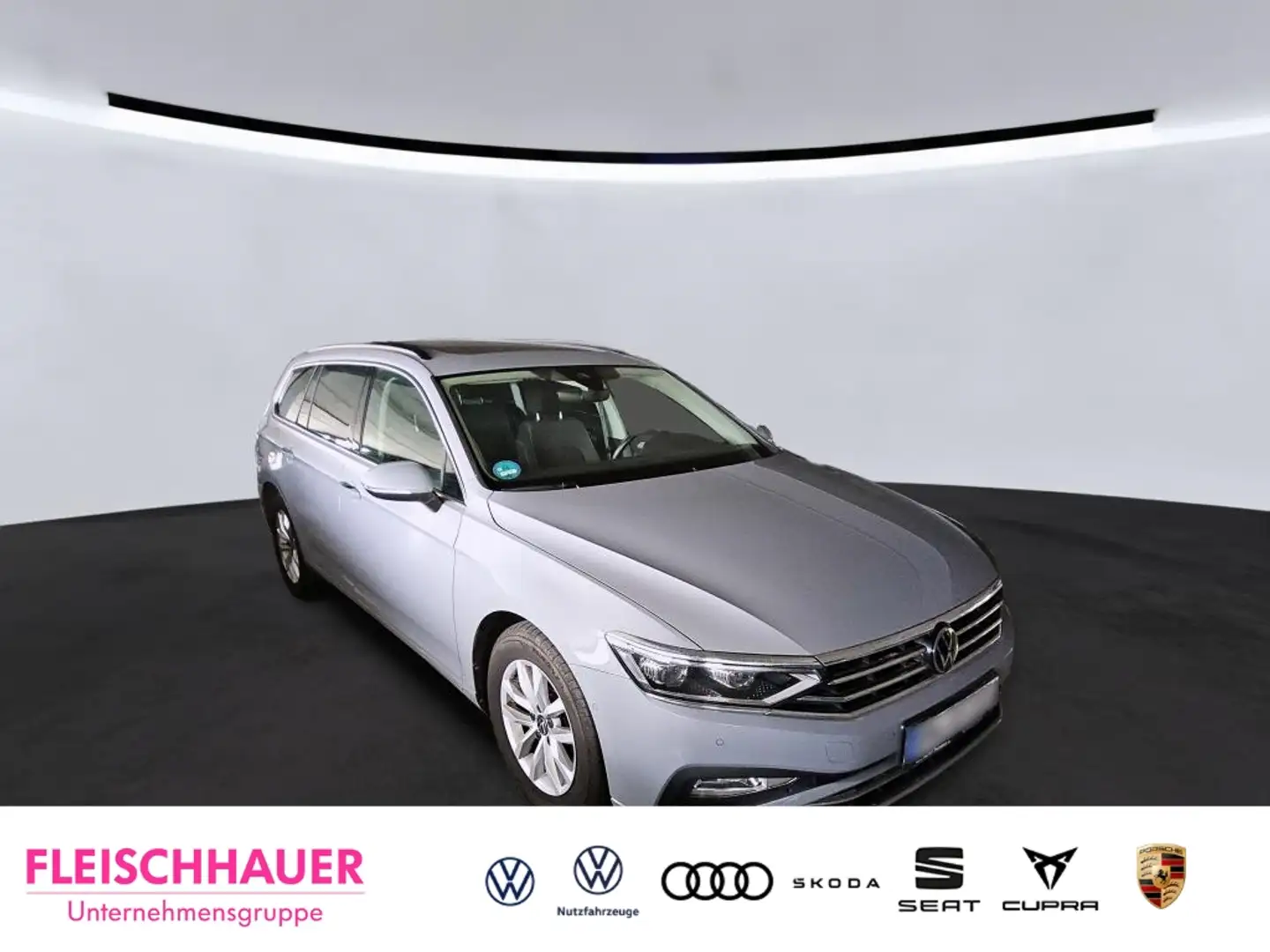 Volkswagen Passat Variant Business 2.0 TDI DSG AHK Pano Navi Rückfahrk. Matr Grau - 2
