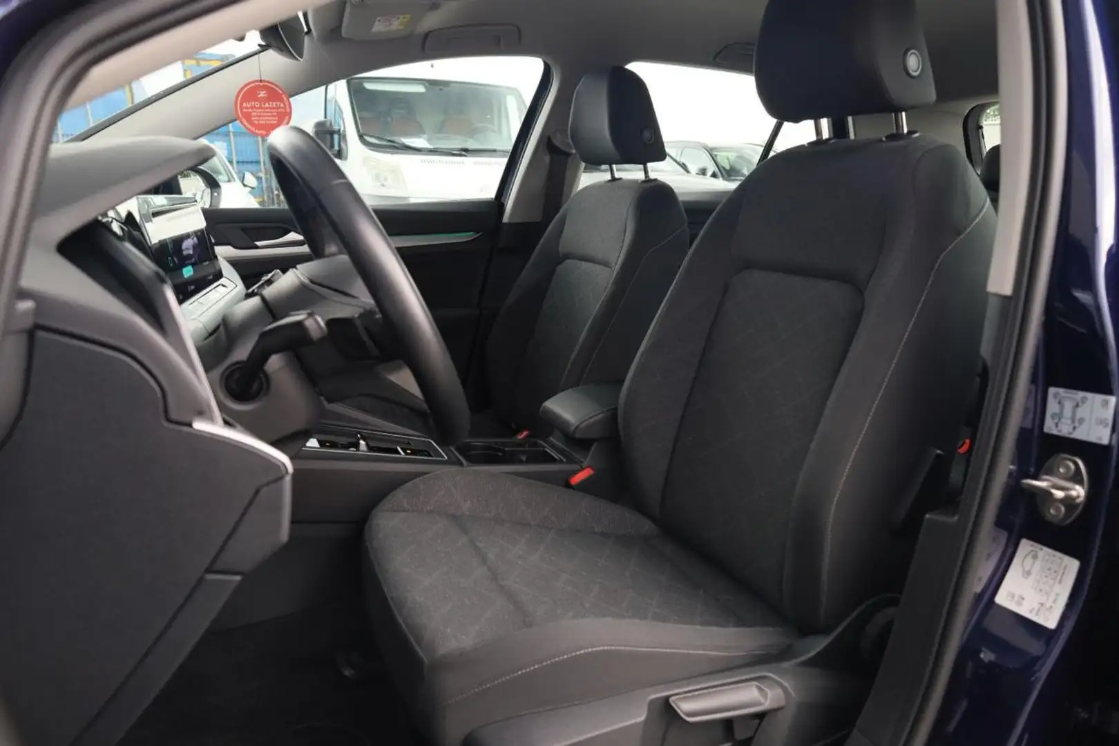 Volkswagen Golf 1.0 eTSI EVO DSG Life 81 Kwatt (110 cv) - 2