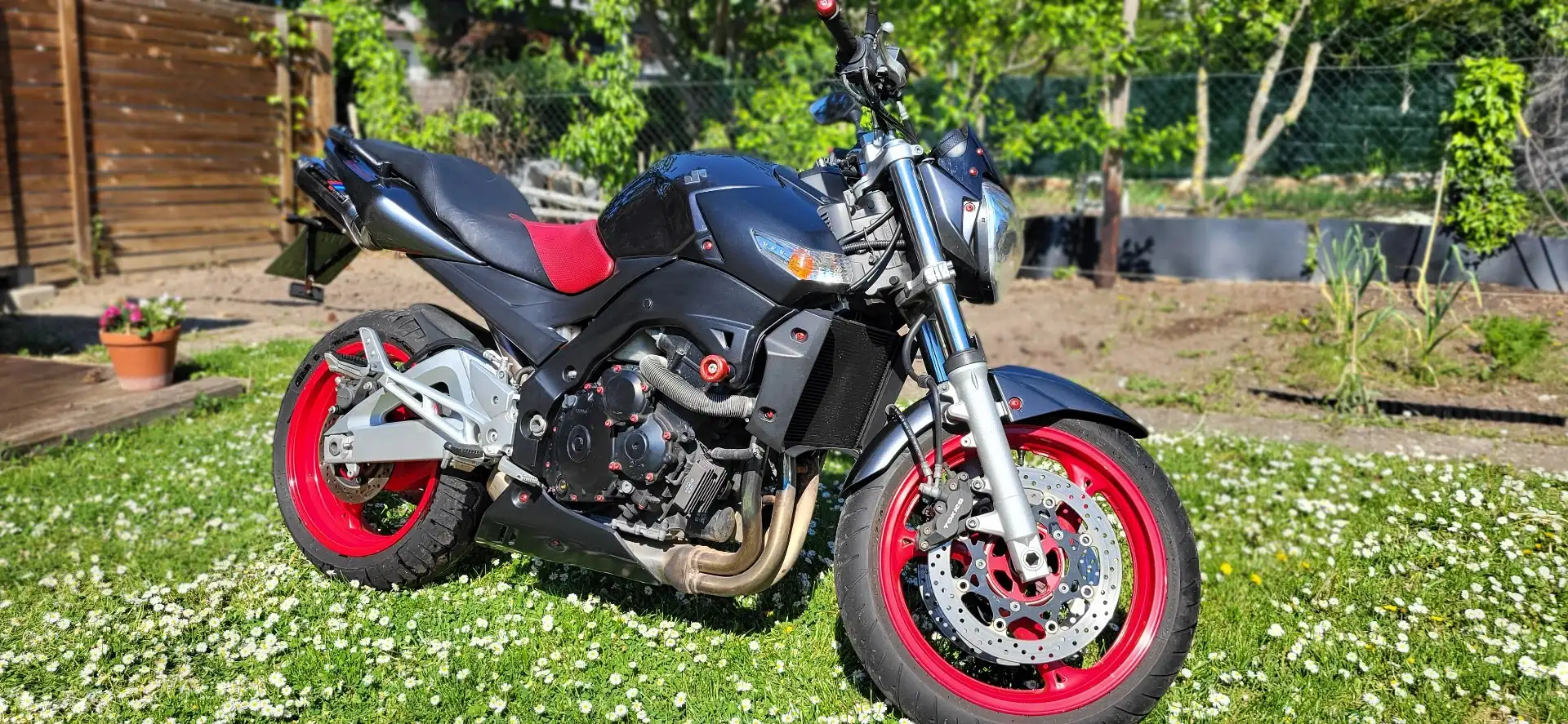 Suzuki GSR 600 Yoshimura Edition Noir - 1