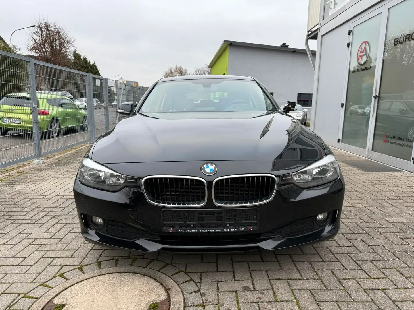 BMW 318 3 Touring Zwart - 2