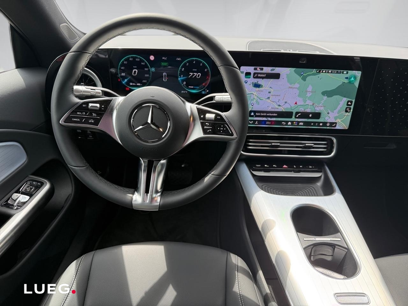Mercedes-Benz CLA 180 Shooting Brake Airpanel Night Perf SpurW — photo 11