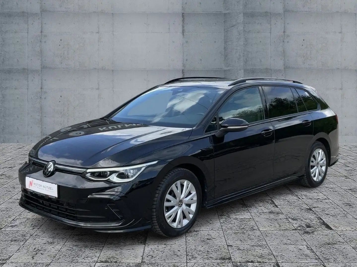 Volkswagen Golf Variant Golf VIII Variant 2.0 TDI DSG R-LINE MATRIX+NAVI Zwart - 2