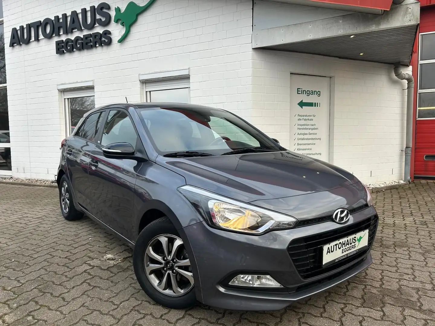 Hyundai i20 Passion/SHZ/LRHZ/GJR/LMF/FREISPRECH Grau - 1