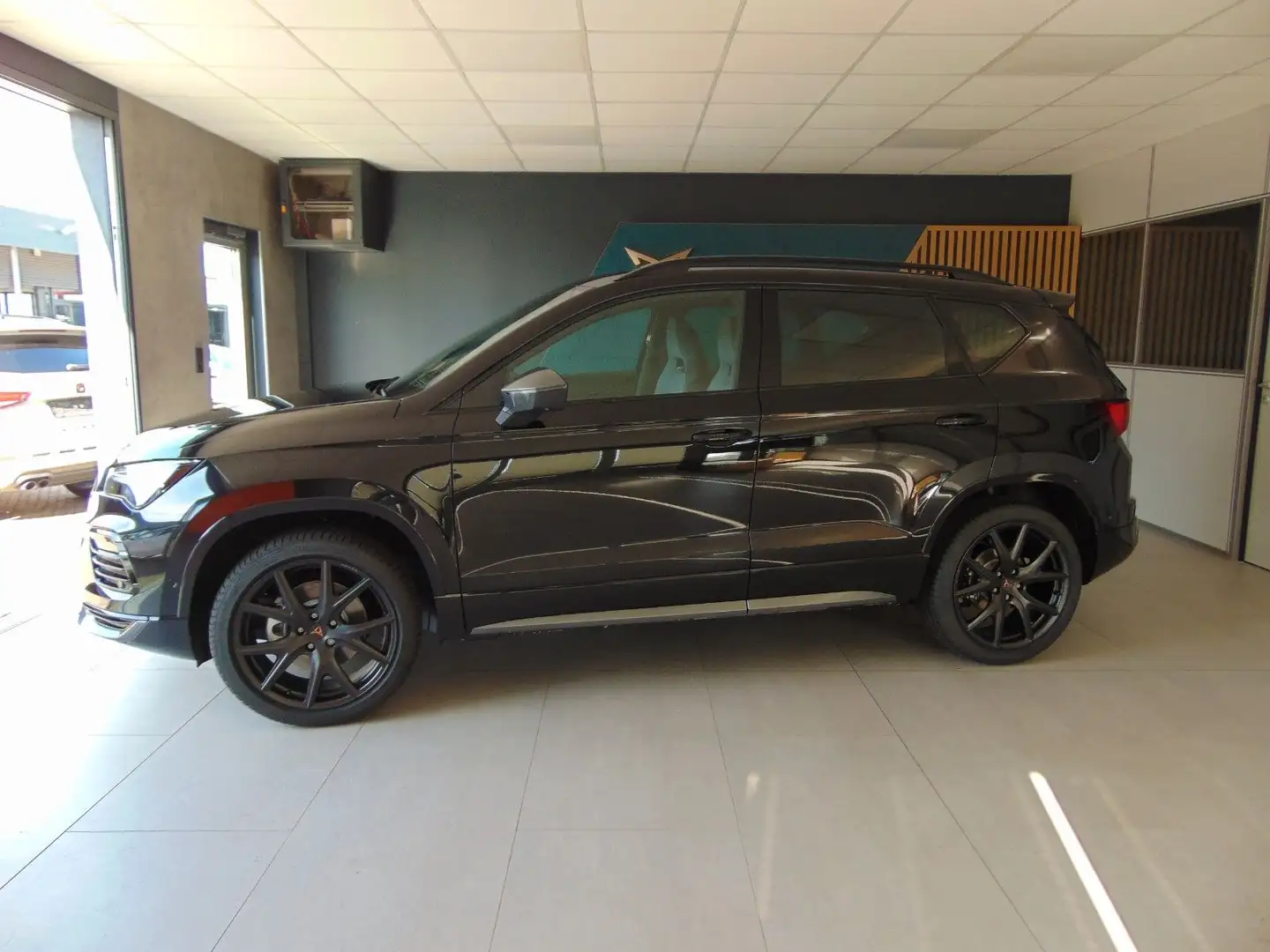 CUPRA Ateca Ateca Tribe Edition 4Drive 2.0 TSI DSG Schwarz - 2