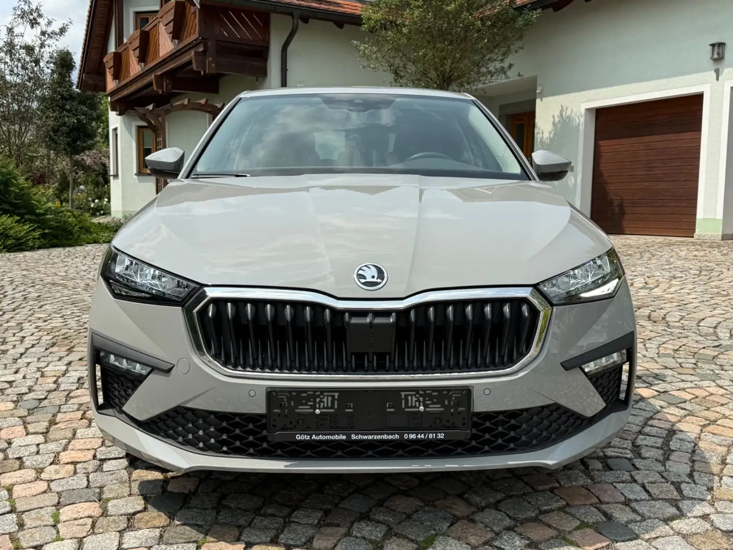 Skoda Scala DSG Top Selection / Sitzheizung / Kamera Grau - 2
