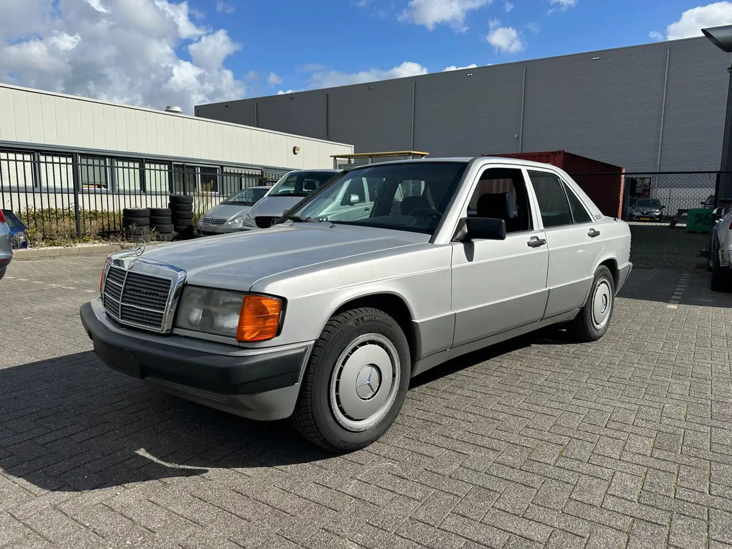 Mercedes-Benz 190 1.8 E Standard Belgische papieren! Zilver - 2